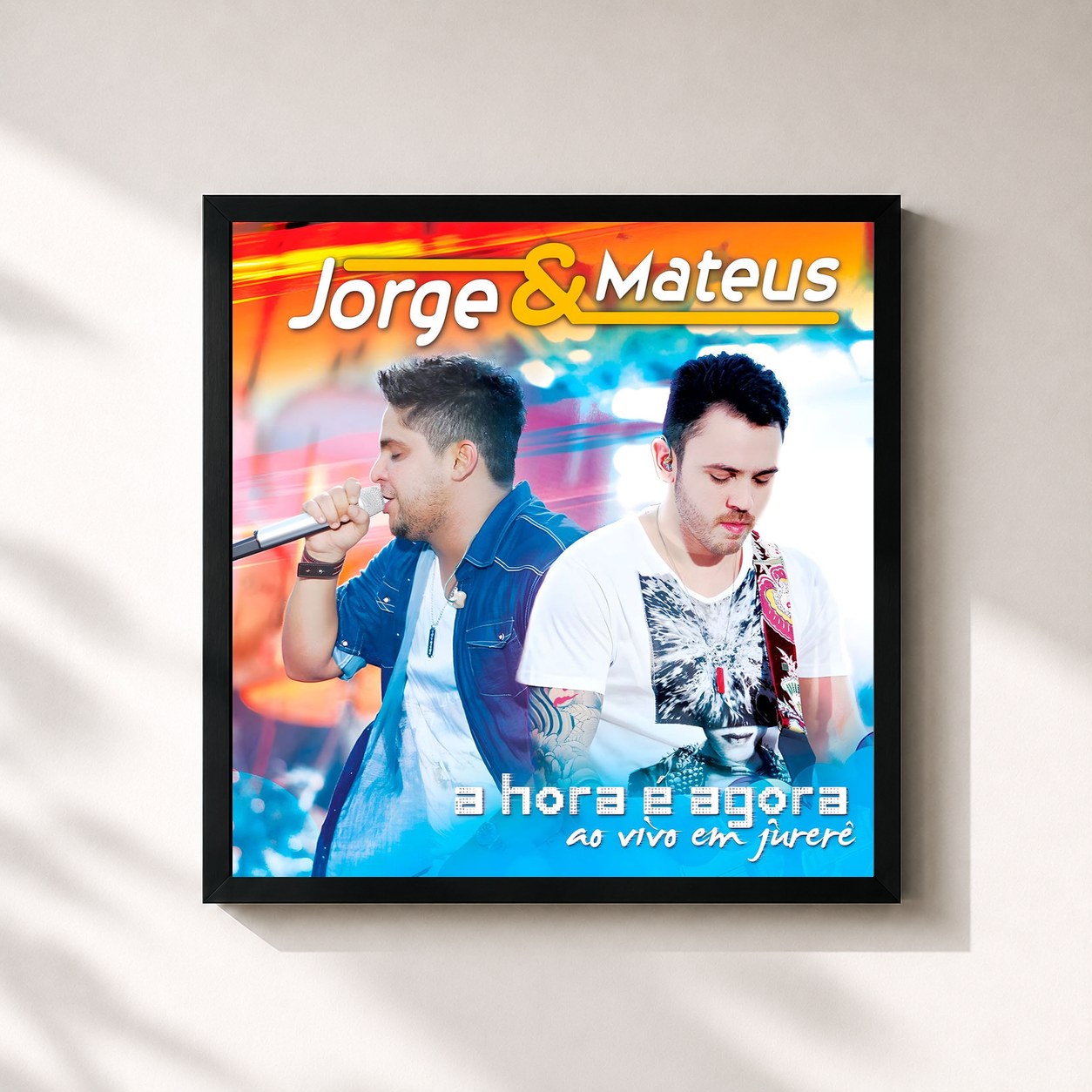 #noir Tableau carré de l'album A Hora É Agora (Ao Vivo Em Jurerê) de Jorge & Mateus, cadre noir 32x32 cm