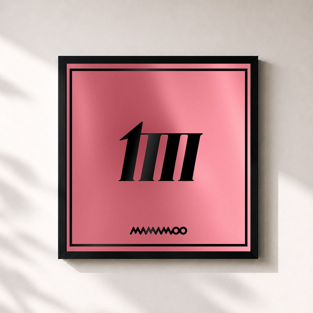 #noir Tableau carré de l'album MIC ON de MAMAMOO, cadre noir 32x32 cm