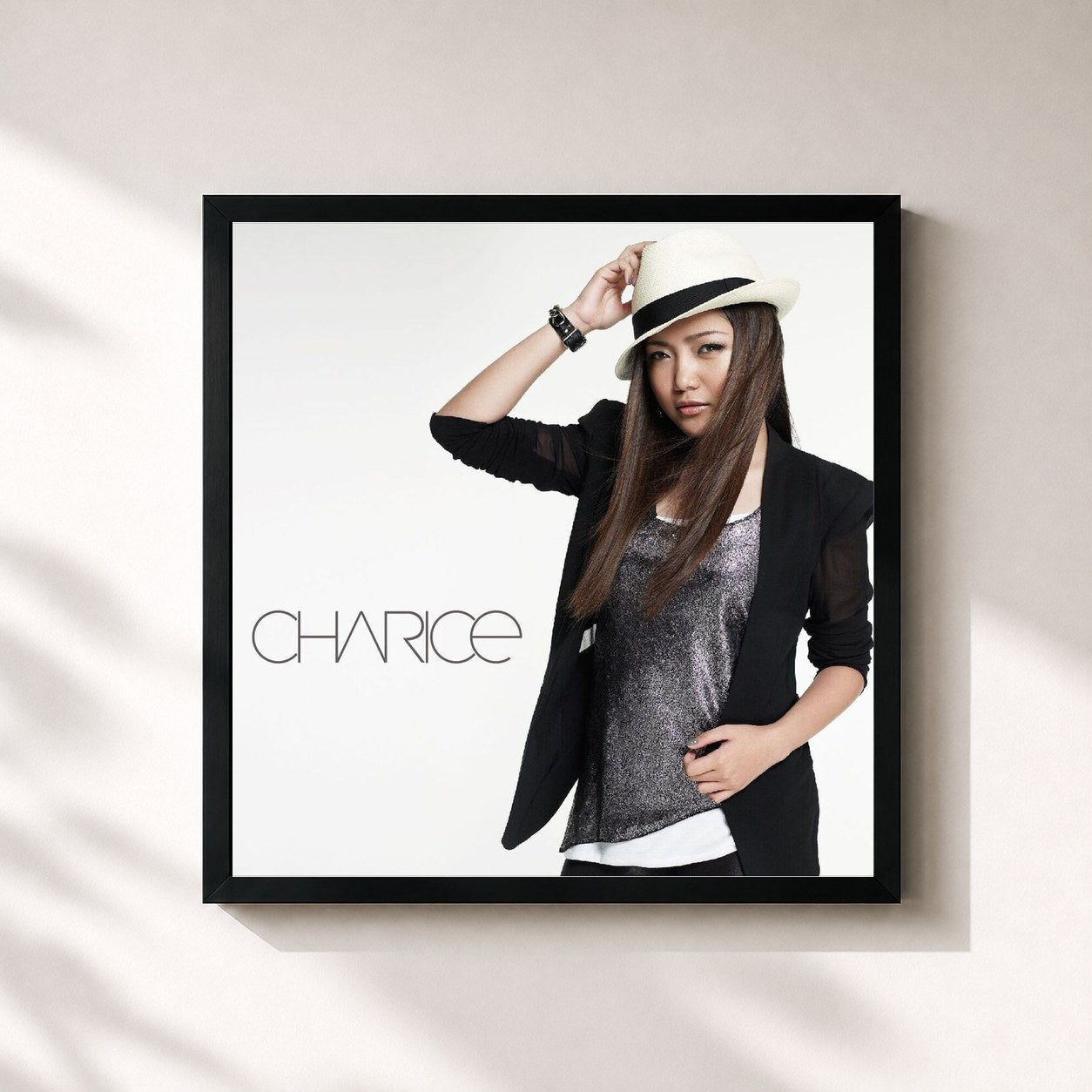 #noir Tableau carré de l'album Charice de Charice, cadre noir 32x32 cm