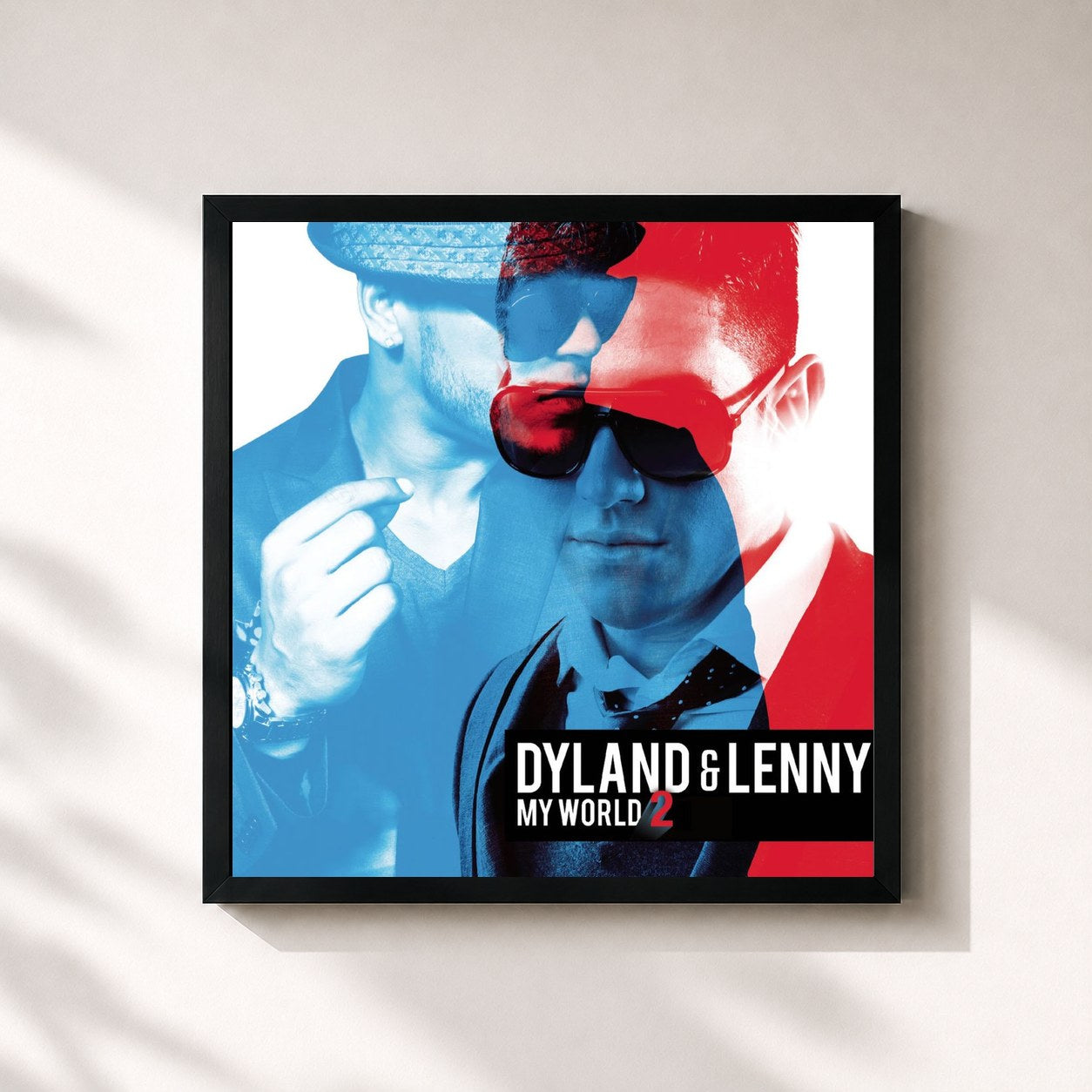 #noir Tableau carré de l'album My World 2 de Dyland & Lenny, cadre noir 32x32 cm