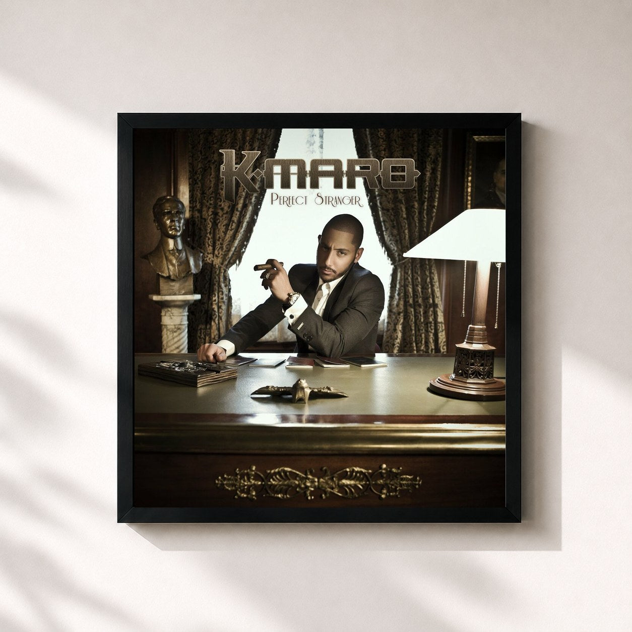 #noir Tableau carré de l'album Perfect Stranger de K-Maro, cadre noir 32x32 cm