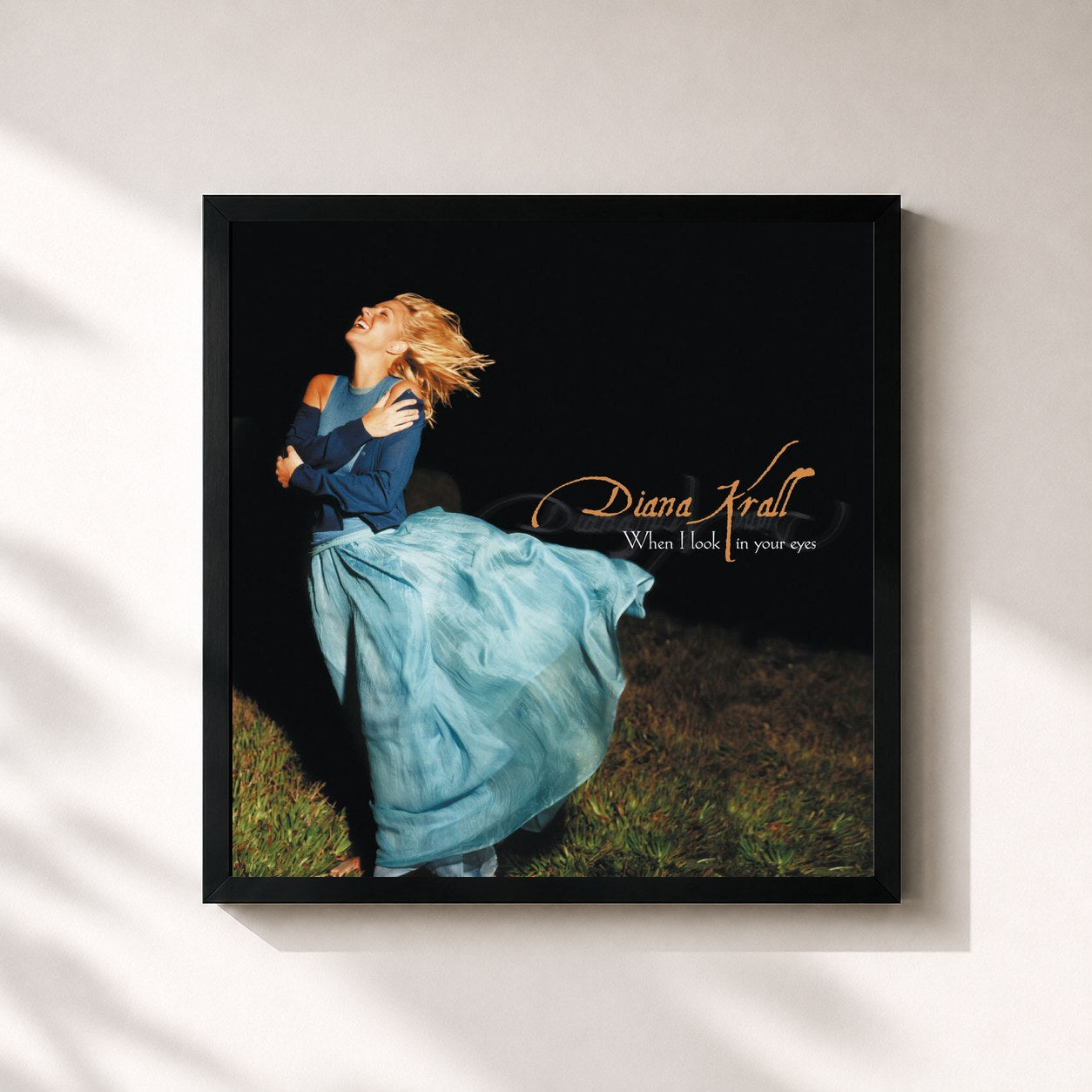 #noir Tableau carré de l'album When I Look In Your Eyes de Diana Krall, cadre noir 32x32 cm