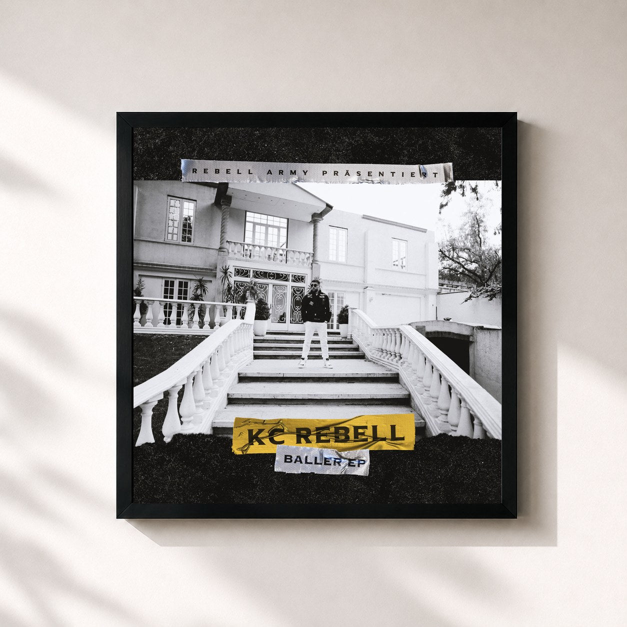 #noir Tableau carré de l'album Baller EP de KC Rebell, cadre noir 32x32 cm