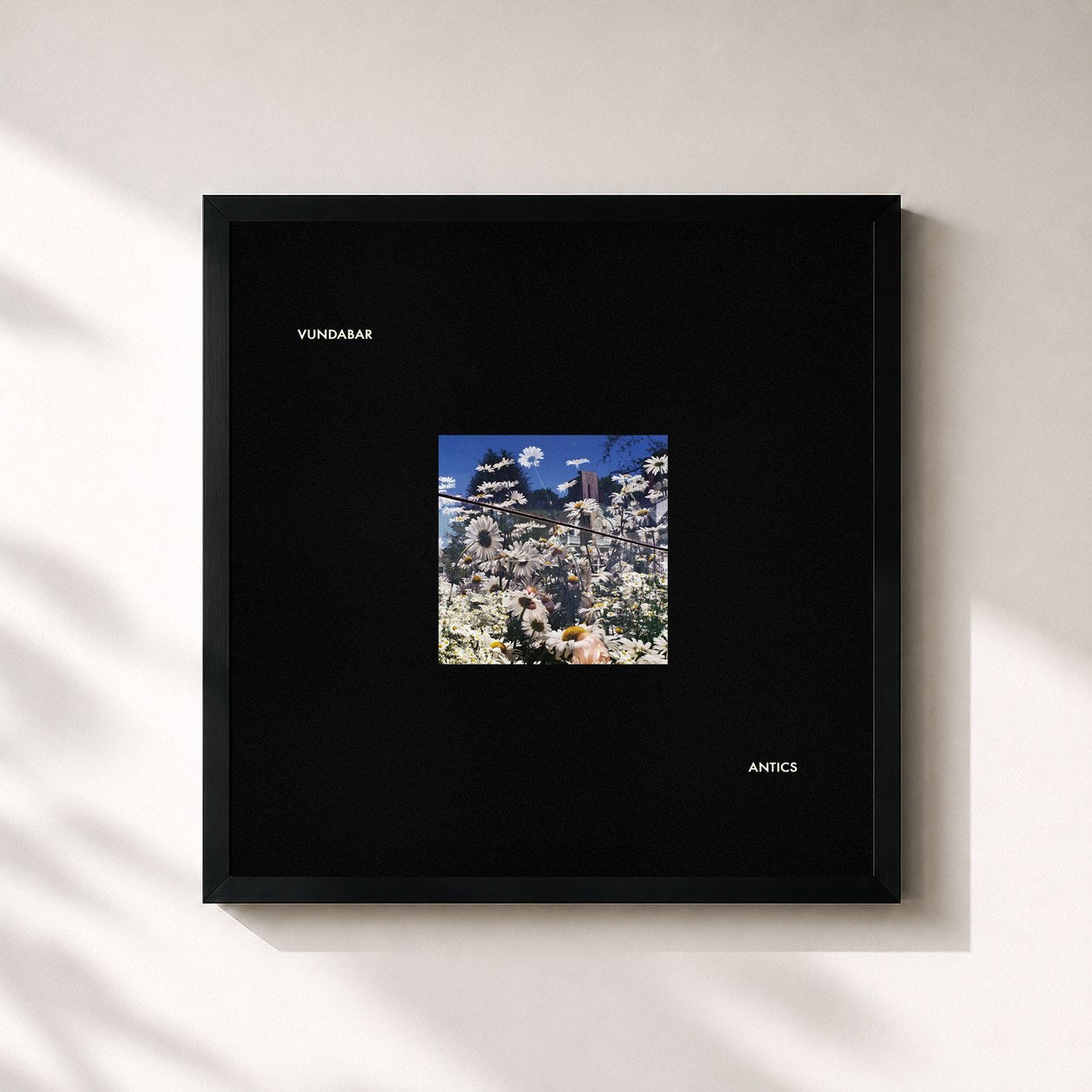 #noir Tableau carré de l'album Antics de Vundabar, cadre noir 32x32 cm