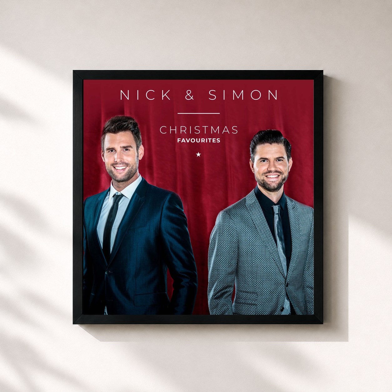 #noir Tableau carré de l'album Christmas Favourites de Nick & Simon, cadre noir 32x32 cm