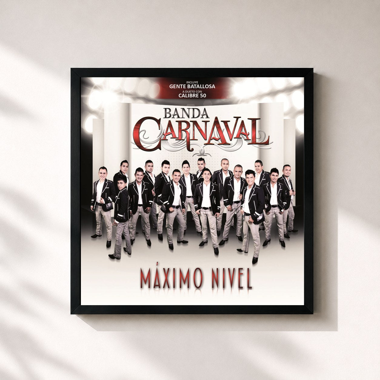 #noir Tableau carré de l'album Máximo Nivel de Banda Carnaval, cadre noir 32x32 cm
