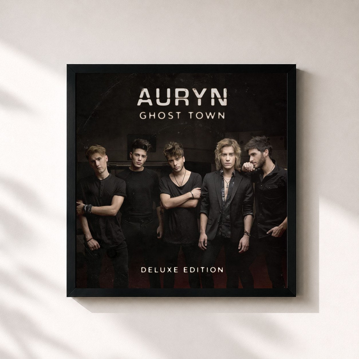 #noir Tableau carré de l'album Ghost Town (Deluxe Edition) de Auryn, cadre noir 32x32 cm
