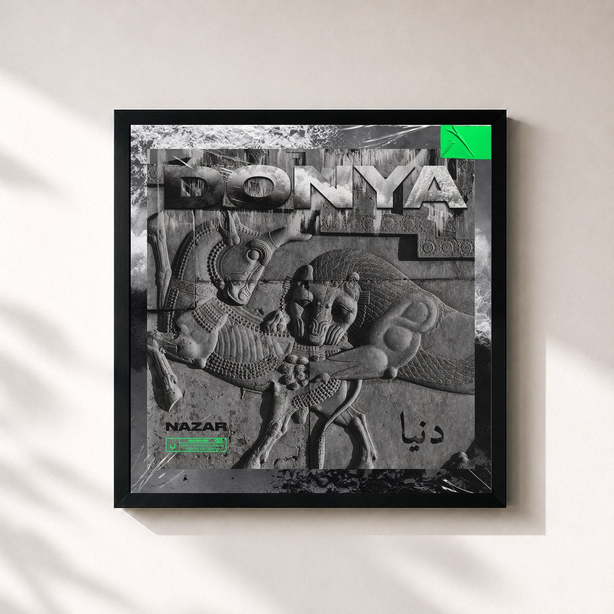 #noir Tableau carré de l'album DONYA de Nazar, cadre noir 32x32 cm