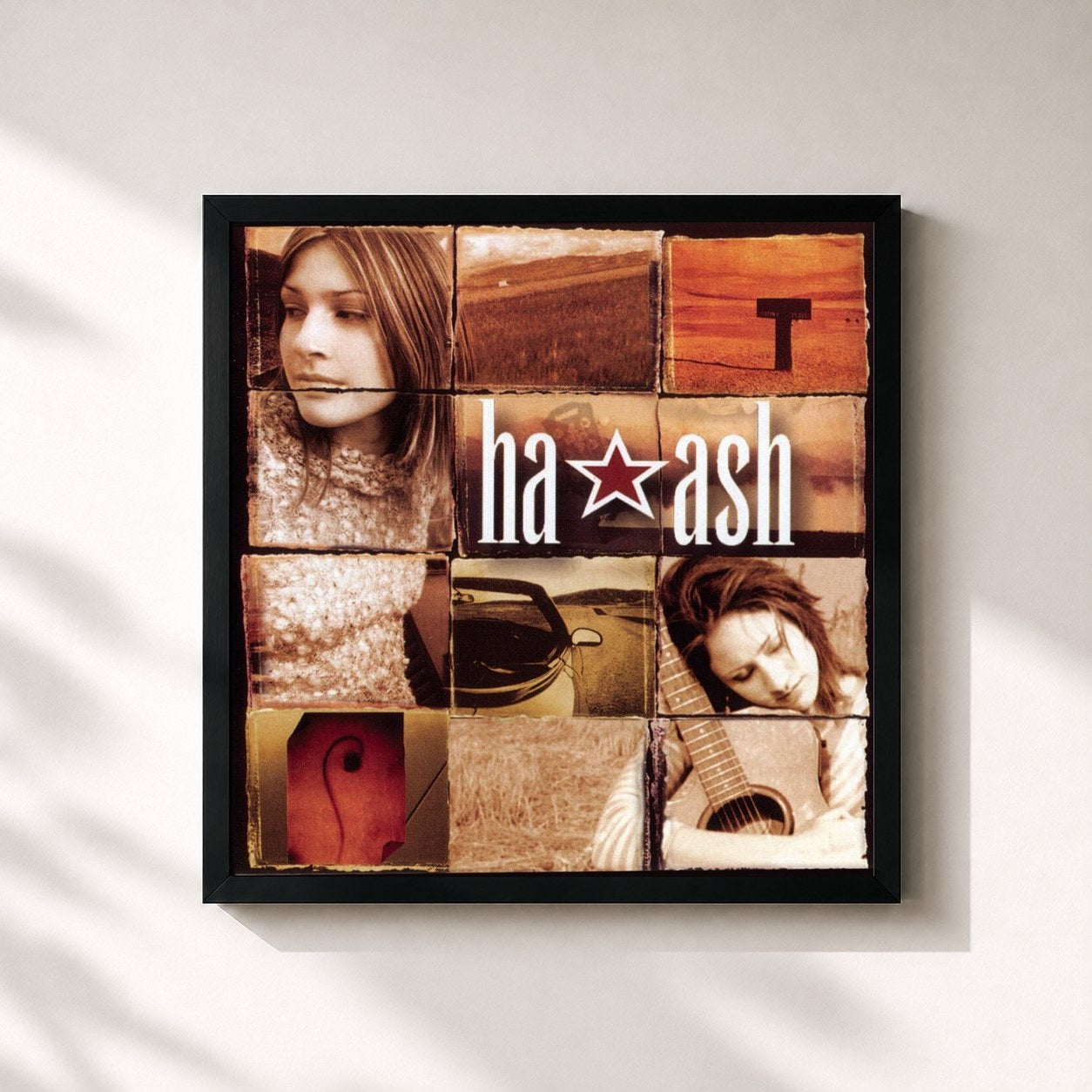#noir Tableau carré de l'album HA-ASH de HA-ASH, cadre noir 32x32 cm