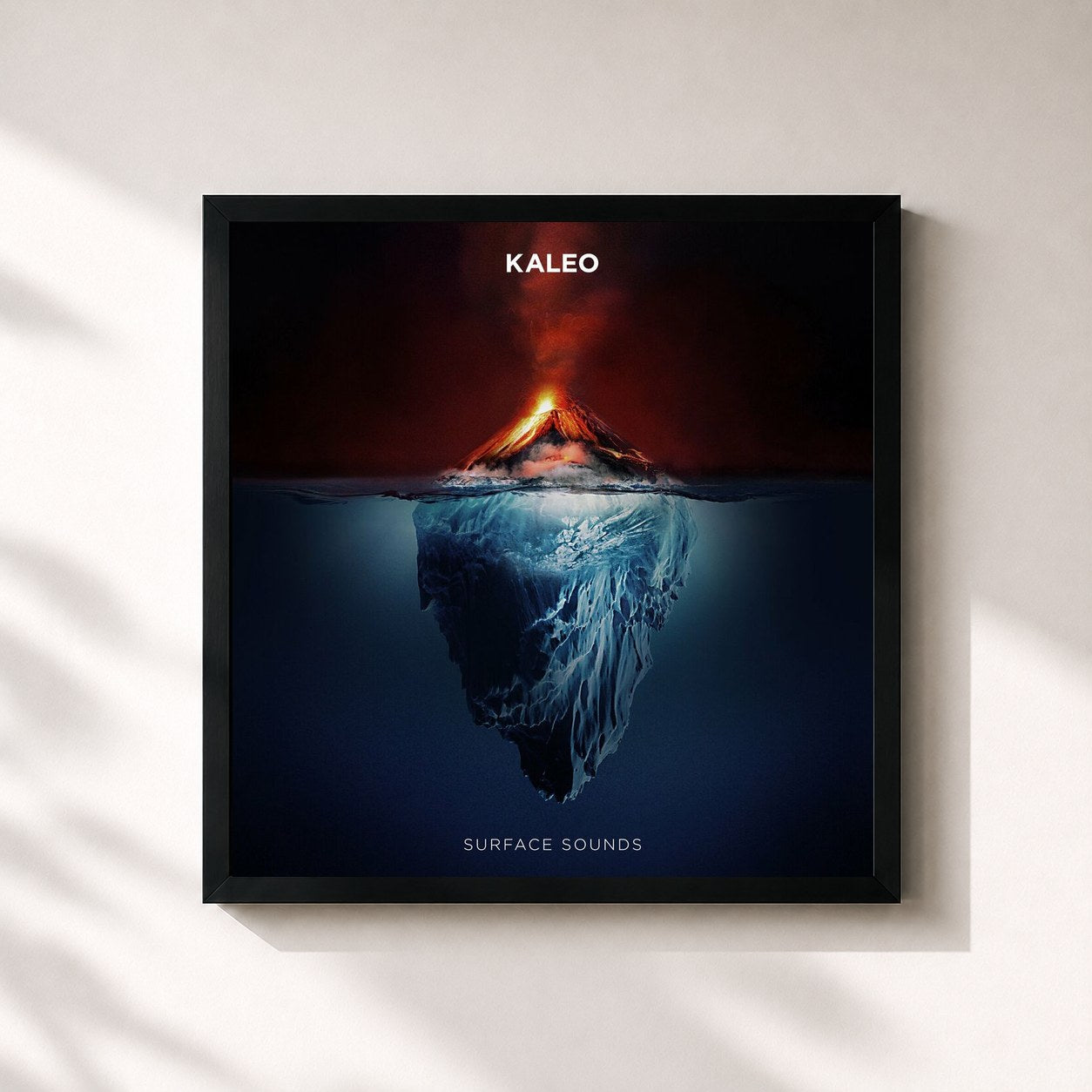 #noir Tableau carré de l'album Surface Sounds de KALEO, cadre noir 32x32 cm