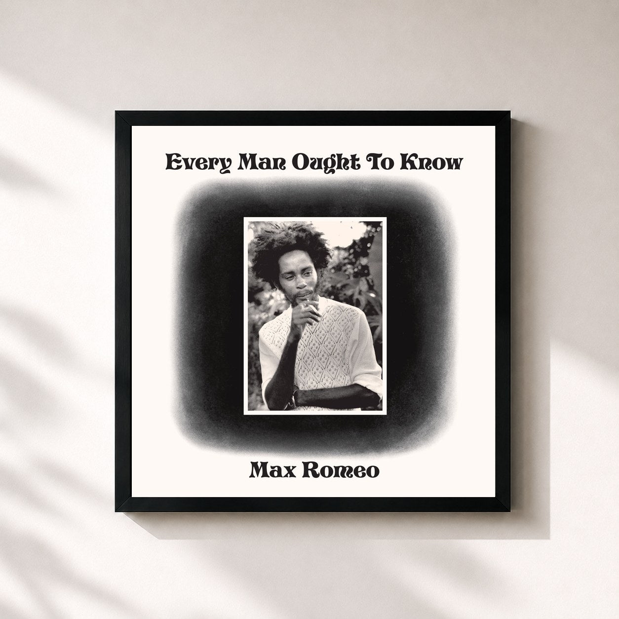 #noir Tableau carré de l'album Every Man Ought To Know de Max Romeo, cadre noir 32x32 cm