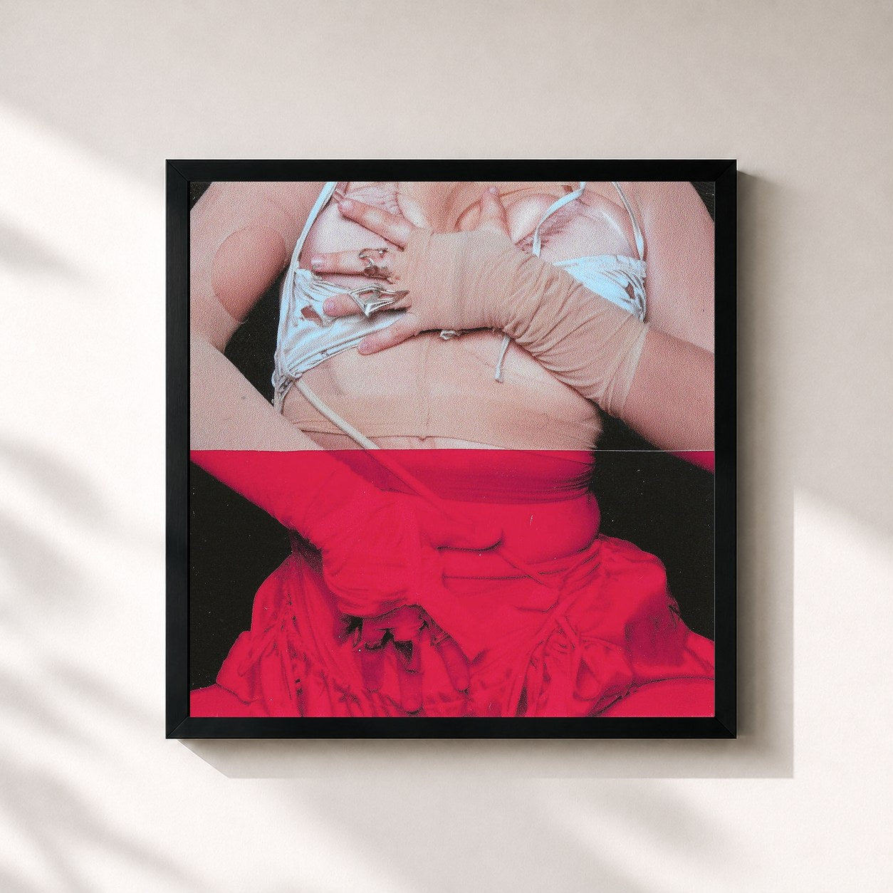 #noir Tableau carré de l'album HARD de Tove Styrke, cadre noir 32x32 cm
