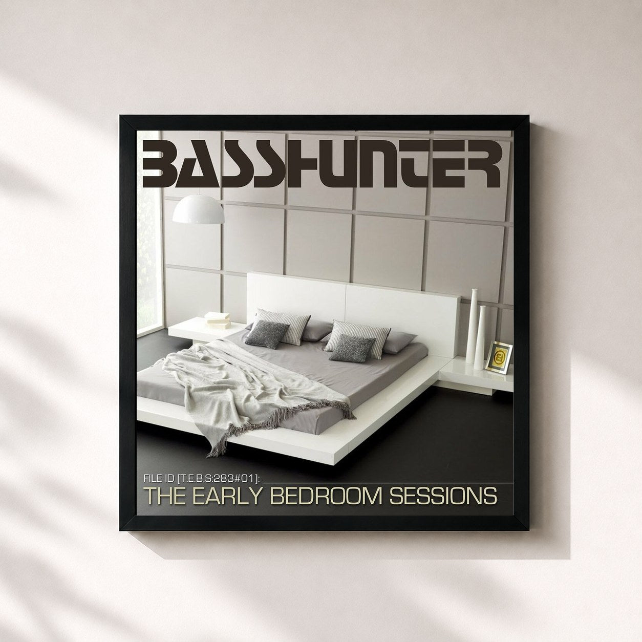 #noir Tableau carré de l'album The Early Bedroom Sessions de Basshunter, cadre noir 32x32 cm