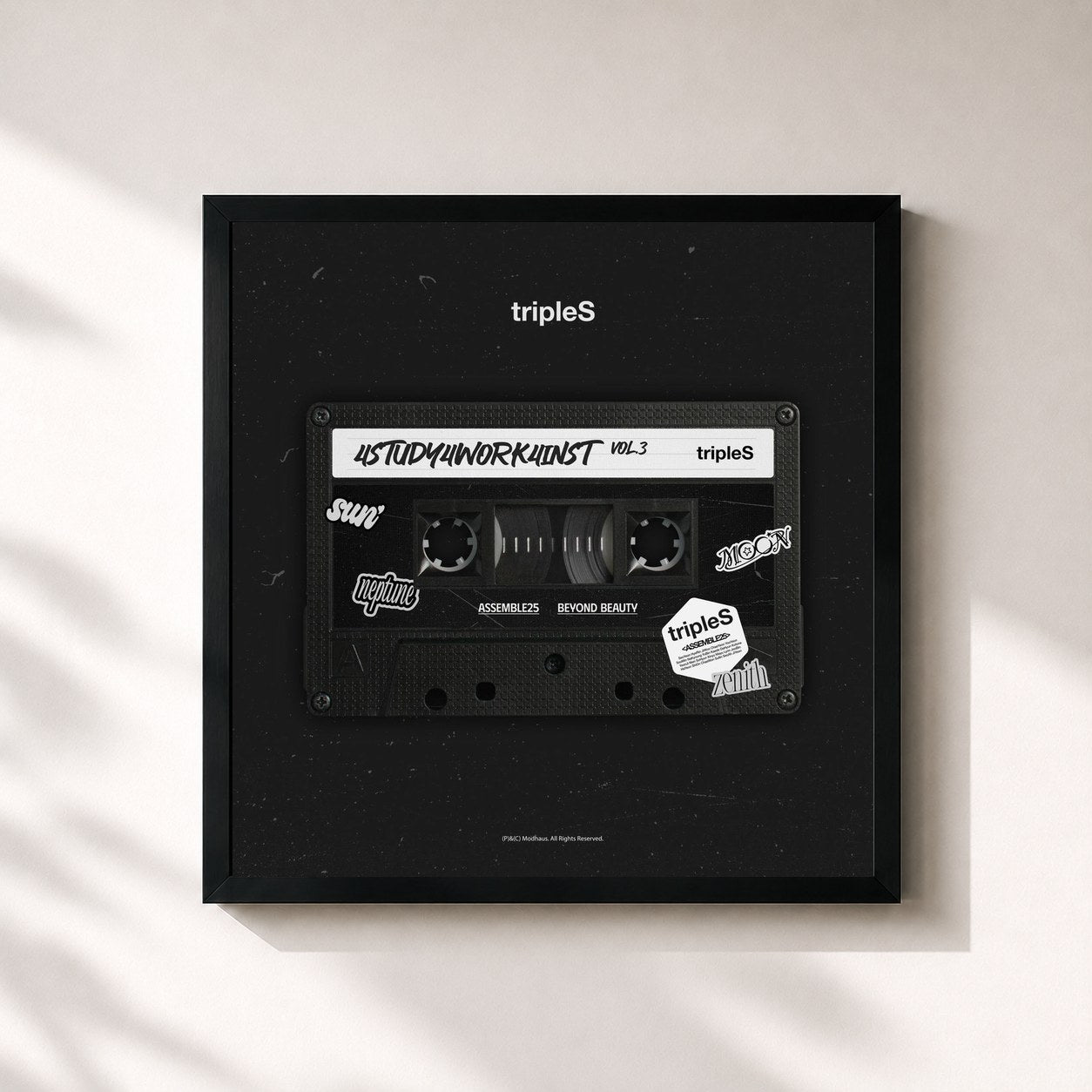 #noir Tableau carré de l'album 4study4work4inst Vol.3 de tripleS, cadre noir 32x32 cm