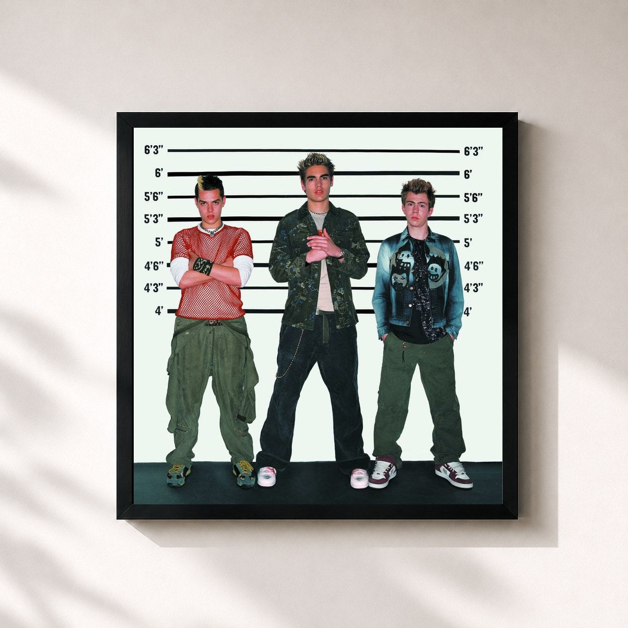 #noir Tableau carré de l'album Busted de Busted, cadre noir 32x32 cm