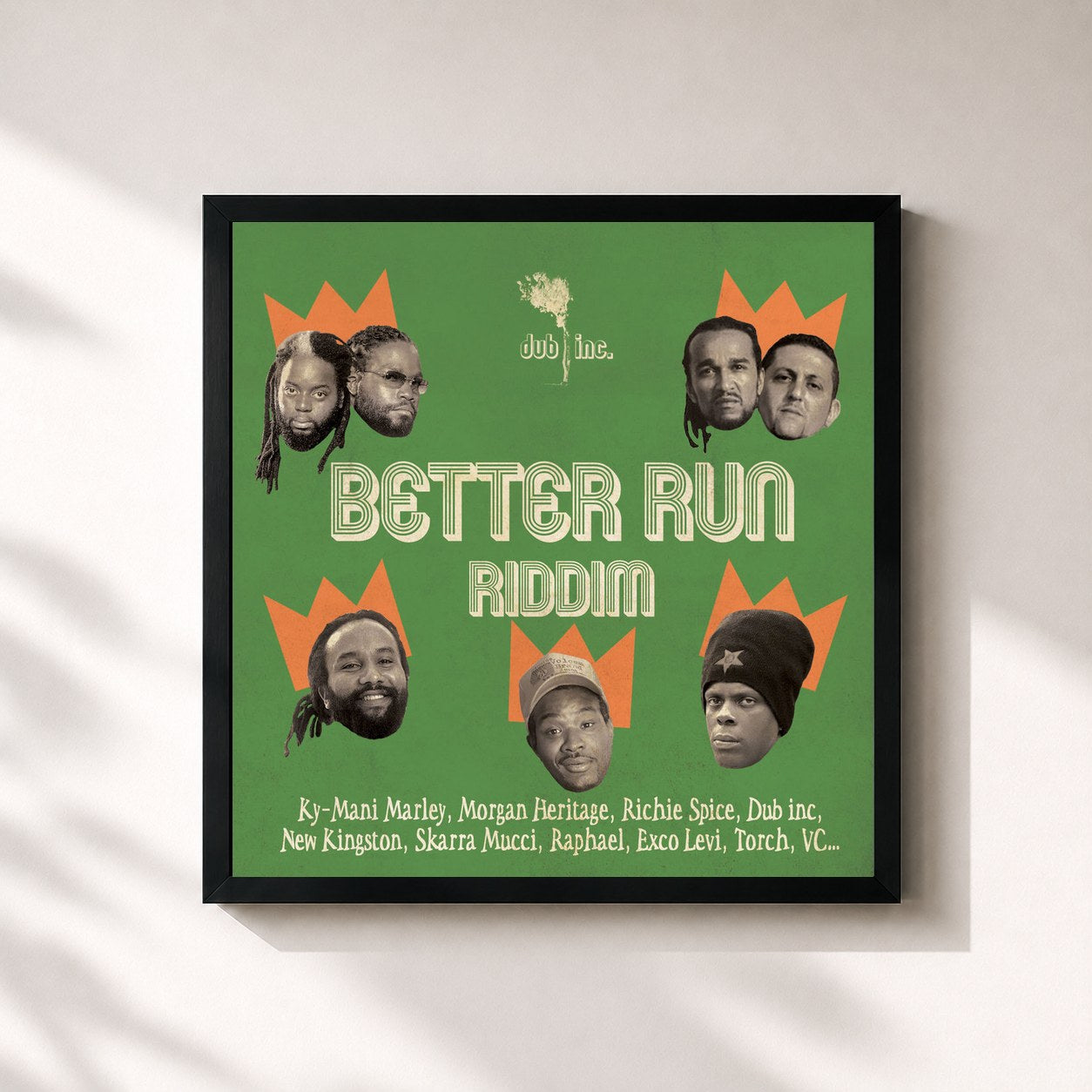 #noir Tableau carré de l'album Better Run Riddim de Dub Inc, cadre noir 32x32 cm