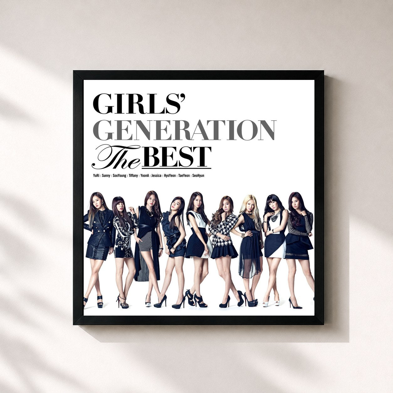 #noir Tableau carré de l'album The Best de Girls' Generation, cadre noir 32x32 cm