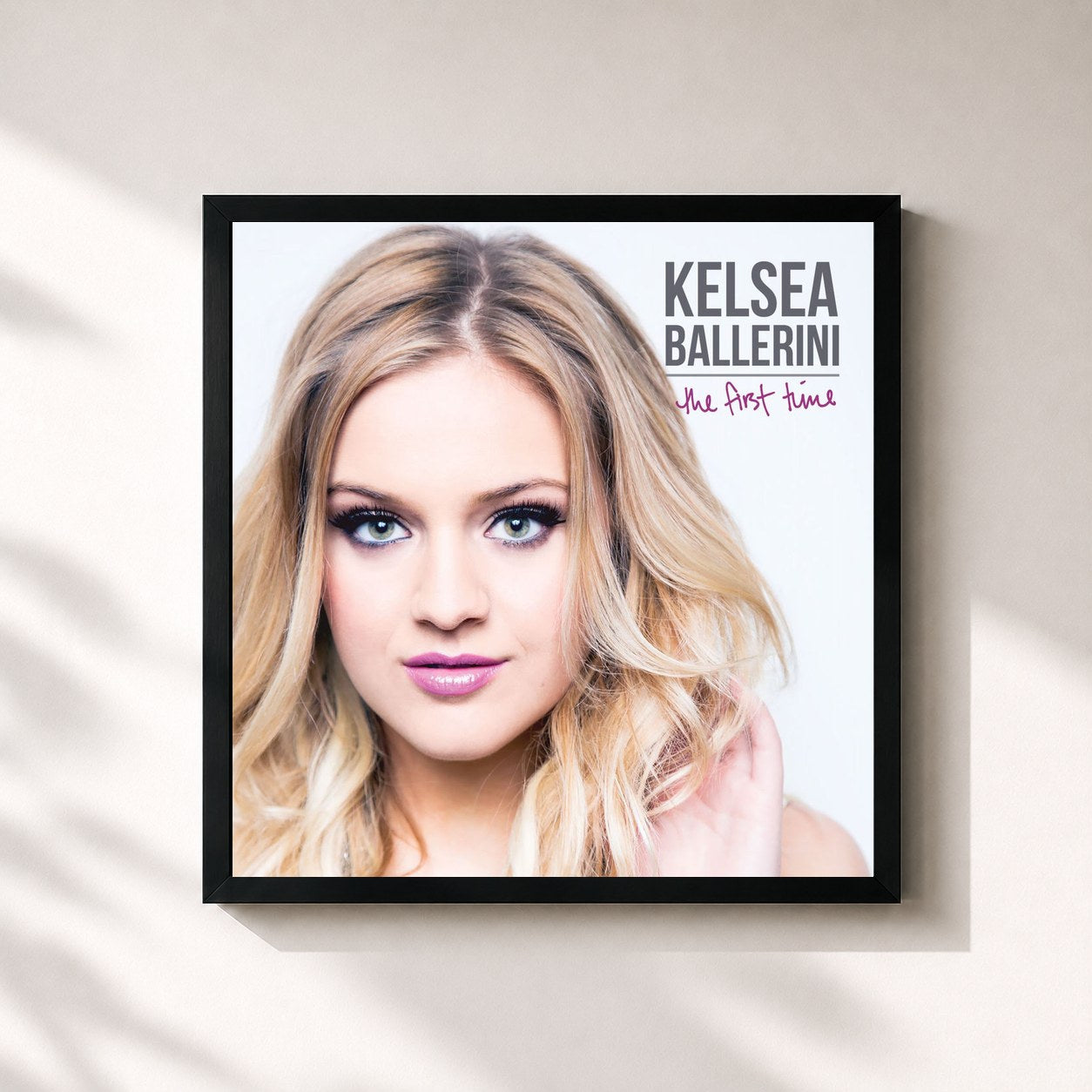 #noir Tableau carré de l'album The First Time de Kelsea Ballerini, cadre noir 32x32 cm
