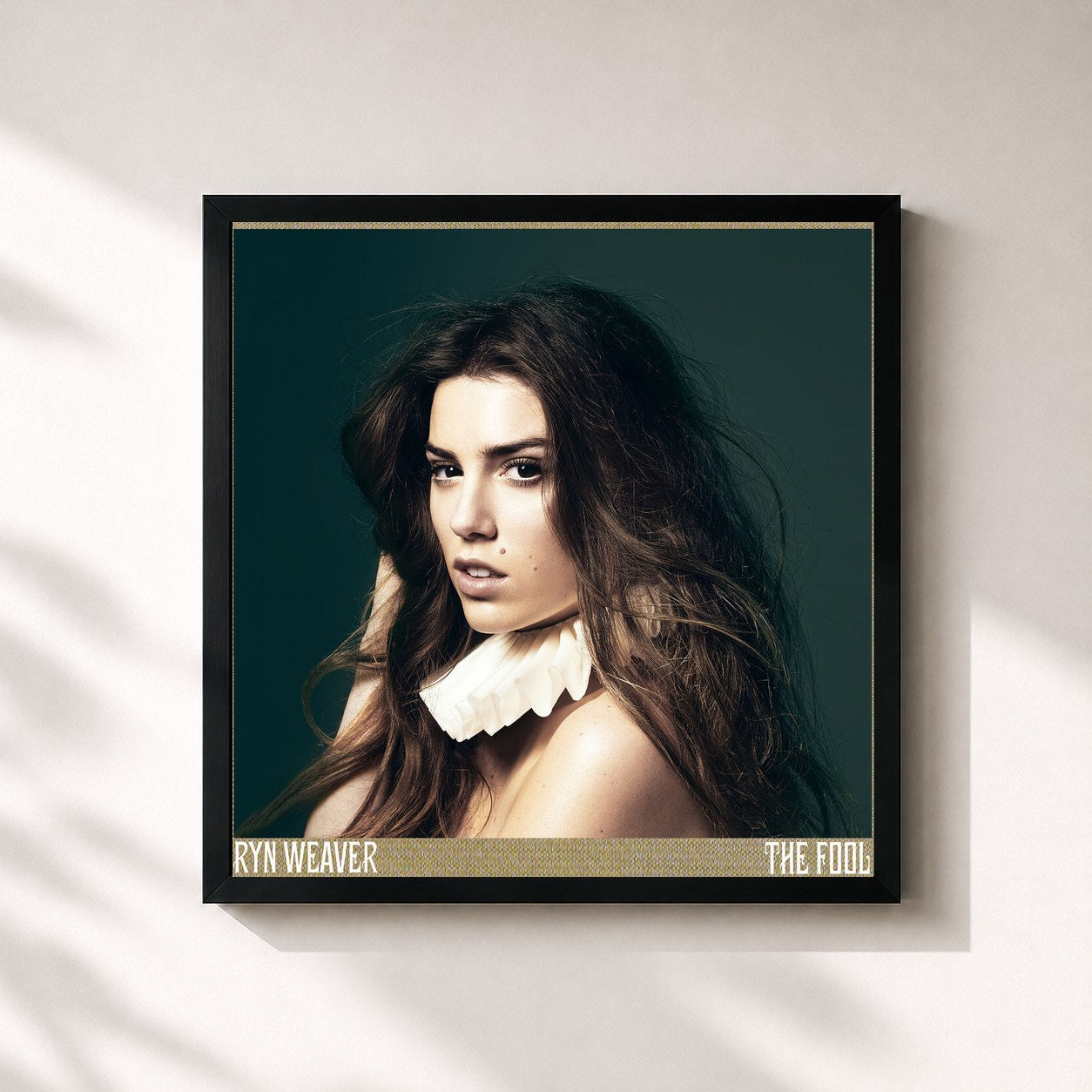 #noir Tableau carré de l'album The Fool de Ryn Weaver, cadre noir 32x32 cm