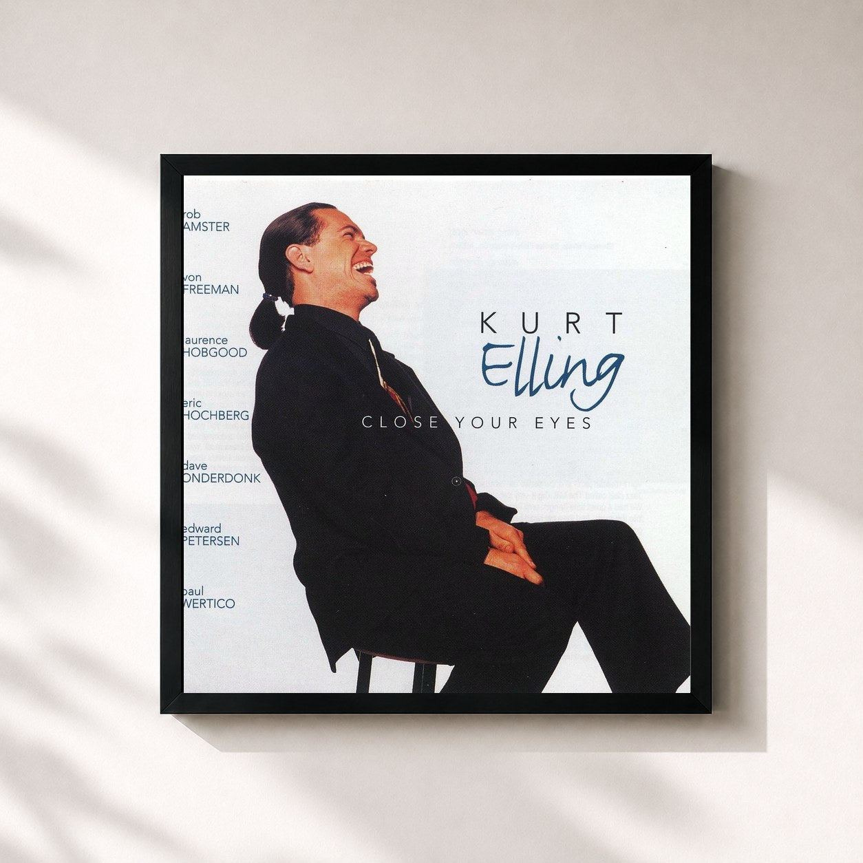 #noir Tableau carré de l'album Close Your Eyes de Kurt Elling, cadre noir 32x32 cm