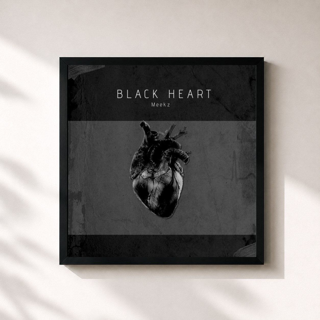 #noir Tableau carré de l'album Black Heart de Meekz, cadre noir 32x32 cm