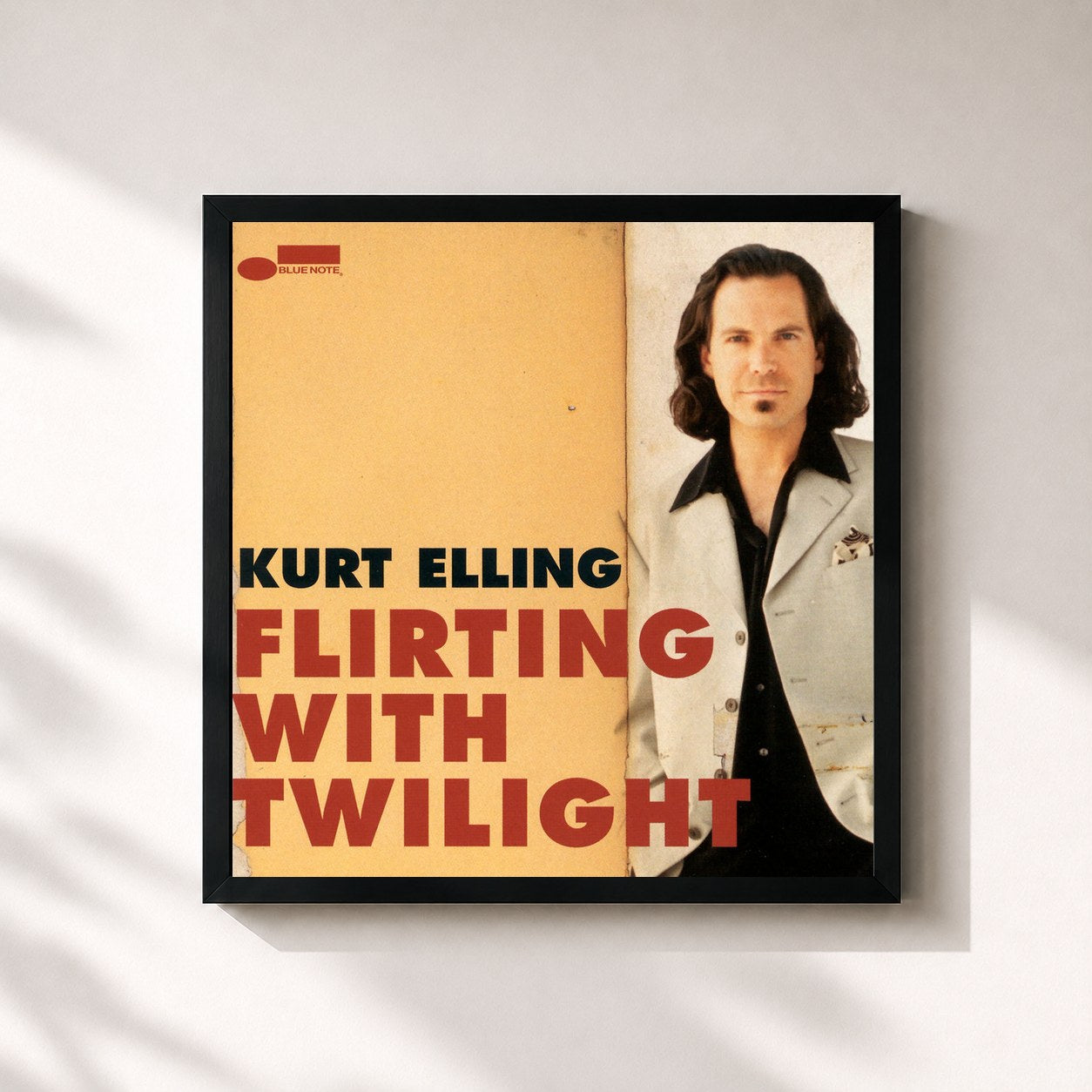 #noir Tableau carré de l'album Flirting With Twilight de Kurt Elling, cadre noir 32x32 cm