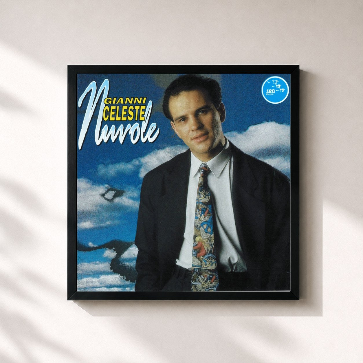 #noir Tableau carré de l'album Nuvole de Gianni Celeste, cadre noir 32x32 cm