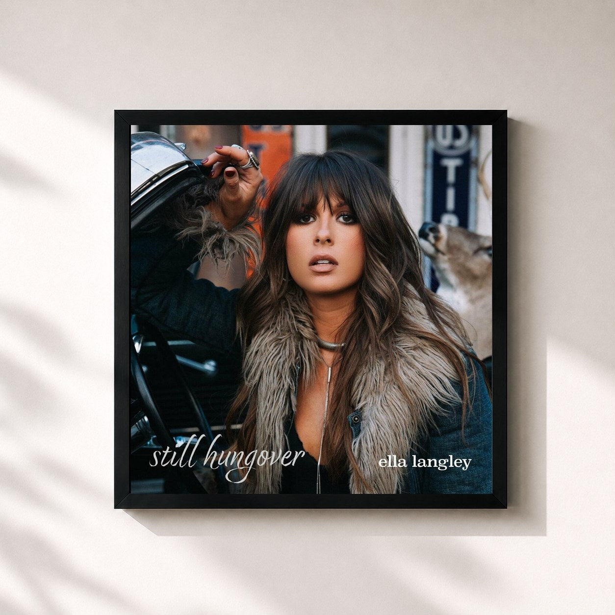 #noir Tableau carré de l'album still hungover de Ella Langley, cadre noir 32x32 cm