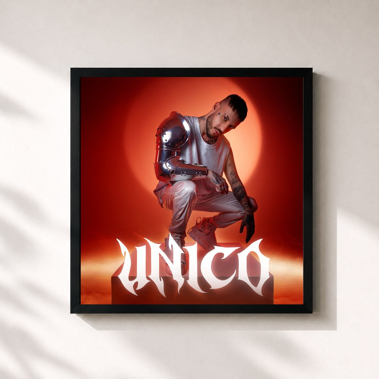 #noir Tableau carré de l'album Unico de Fred De Palma, cadre noir 32x32 cm