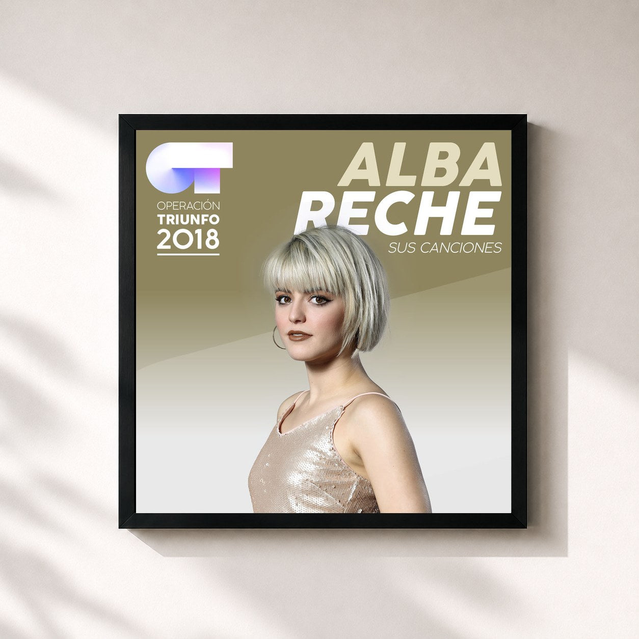 #noir Tableau carré de l'album Sus Canciones (Operación Triunfo 2018) de Alba Reche, cadre noir 32x32 cm