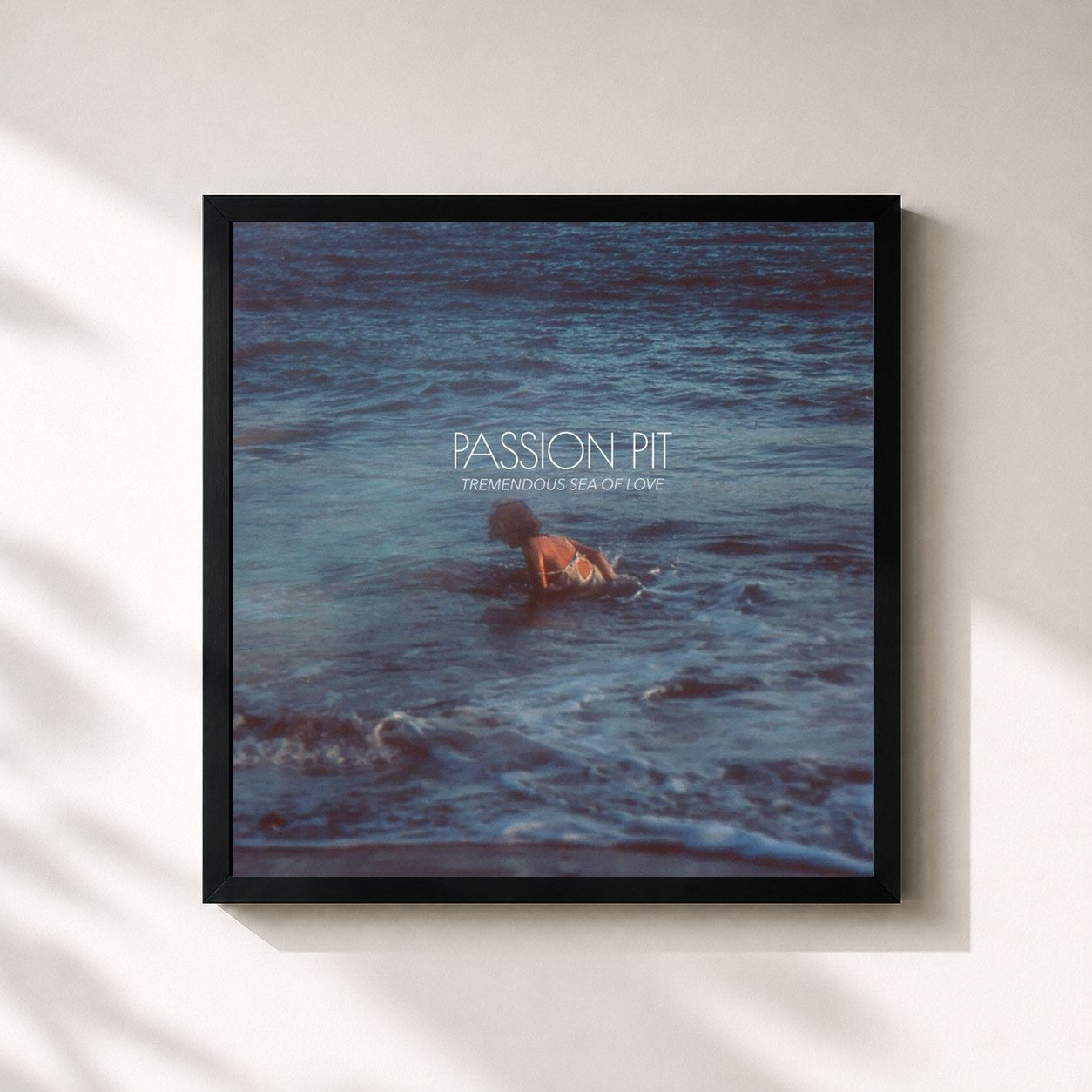 #noir Tableau carré de l'album Tremendous Sea of Love de Passion Pit, cadre noir 32x32 cm
