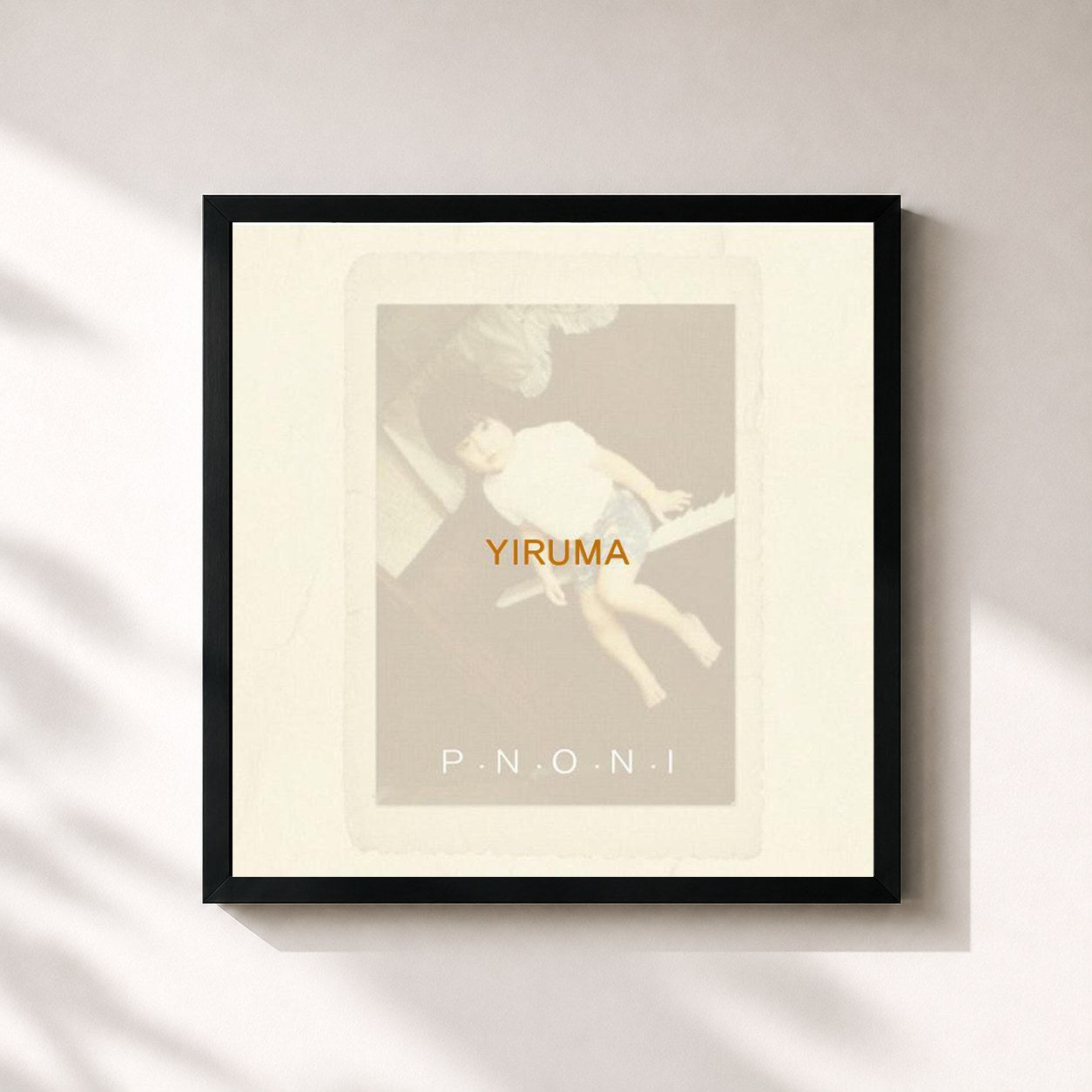 #noir Tableau carré de l'album P.N.O.N.I (The Original & the Very First Recording) de Yiruma, cadre noir 32x32 cm