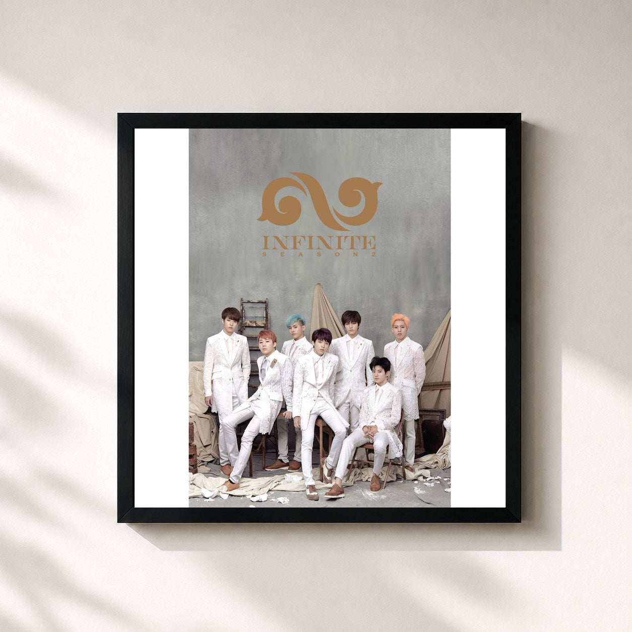 #noir Tableau carré de l'album Season 2 de INFINITE, cadre noir 32x32 cm