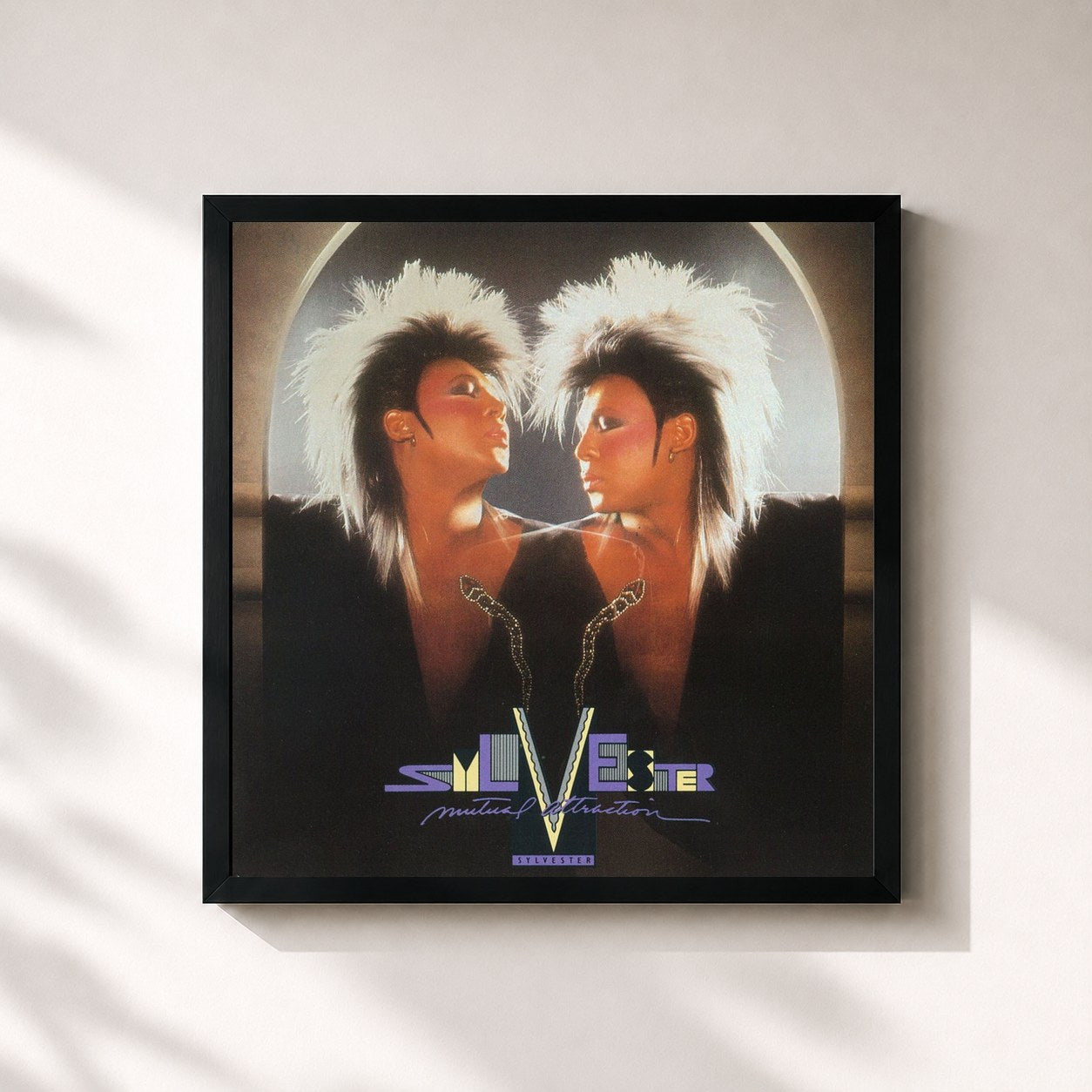 #noir Tableau carré de l'album Mutual Attraction de Sylvester, cadre noir 32x32 cm
