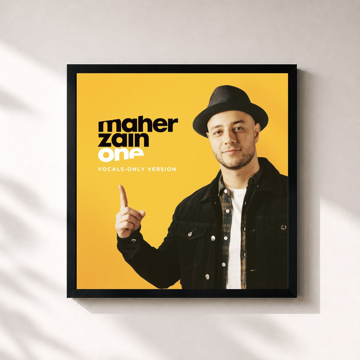 #noir Tableau carré de l'album One (Vocals Only Arabic Version) de Maher Zain, cadre noir 32x32 cm