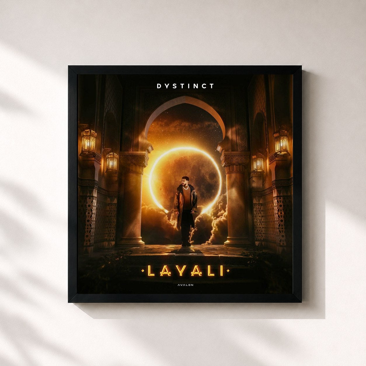#noir Tableau carré de l'album LAYALI de DYSTINCT, cadre noir 32x32 cm