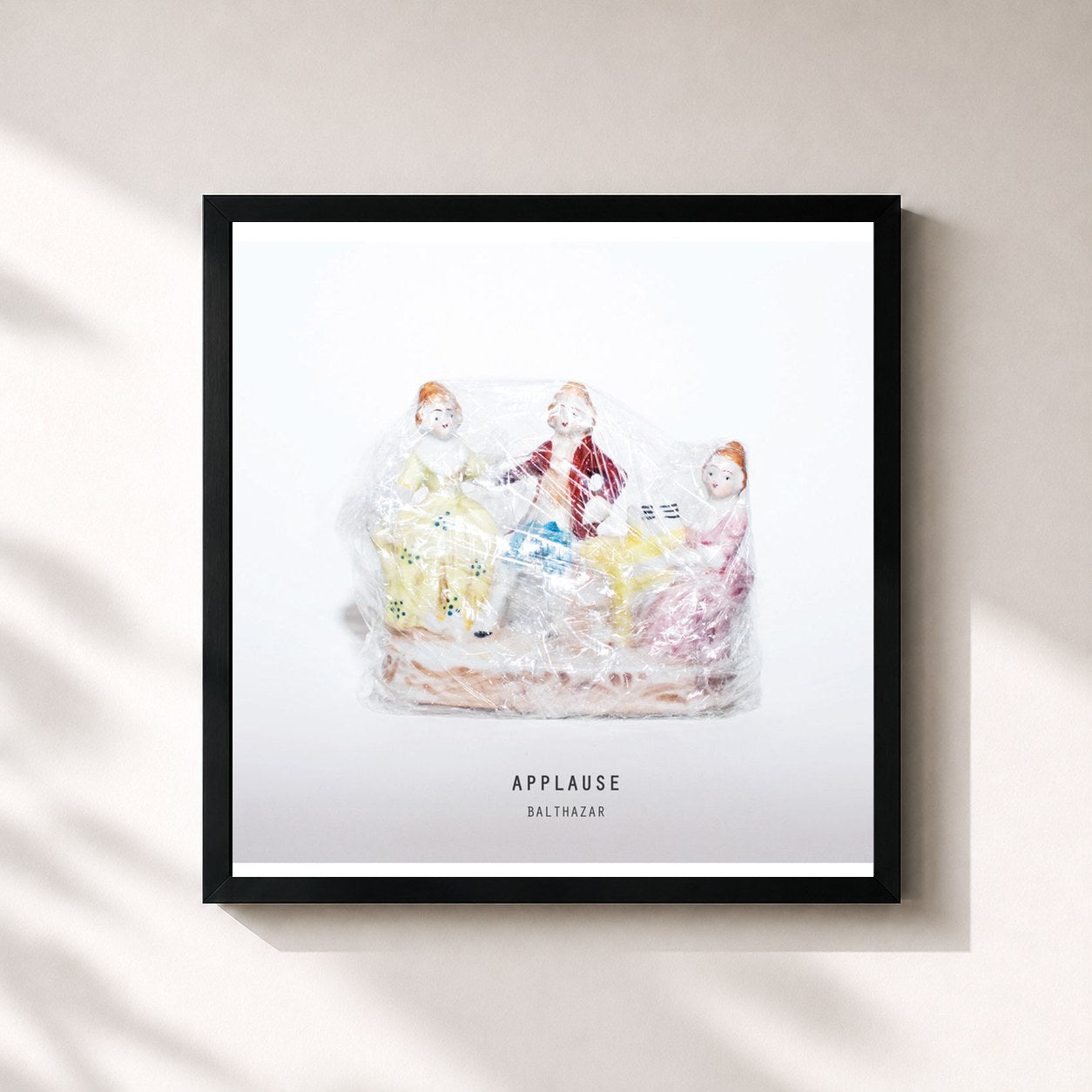 #noir Tableau carré de l'album Applause de Balthazar, cadre noir 32x32 cm