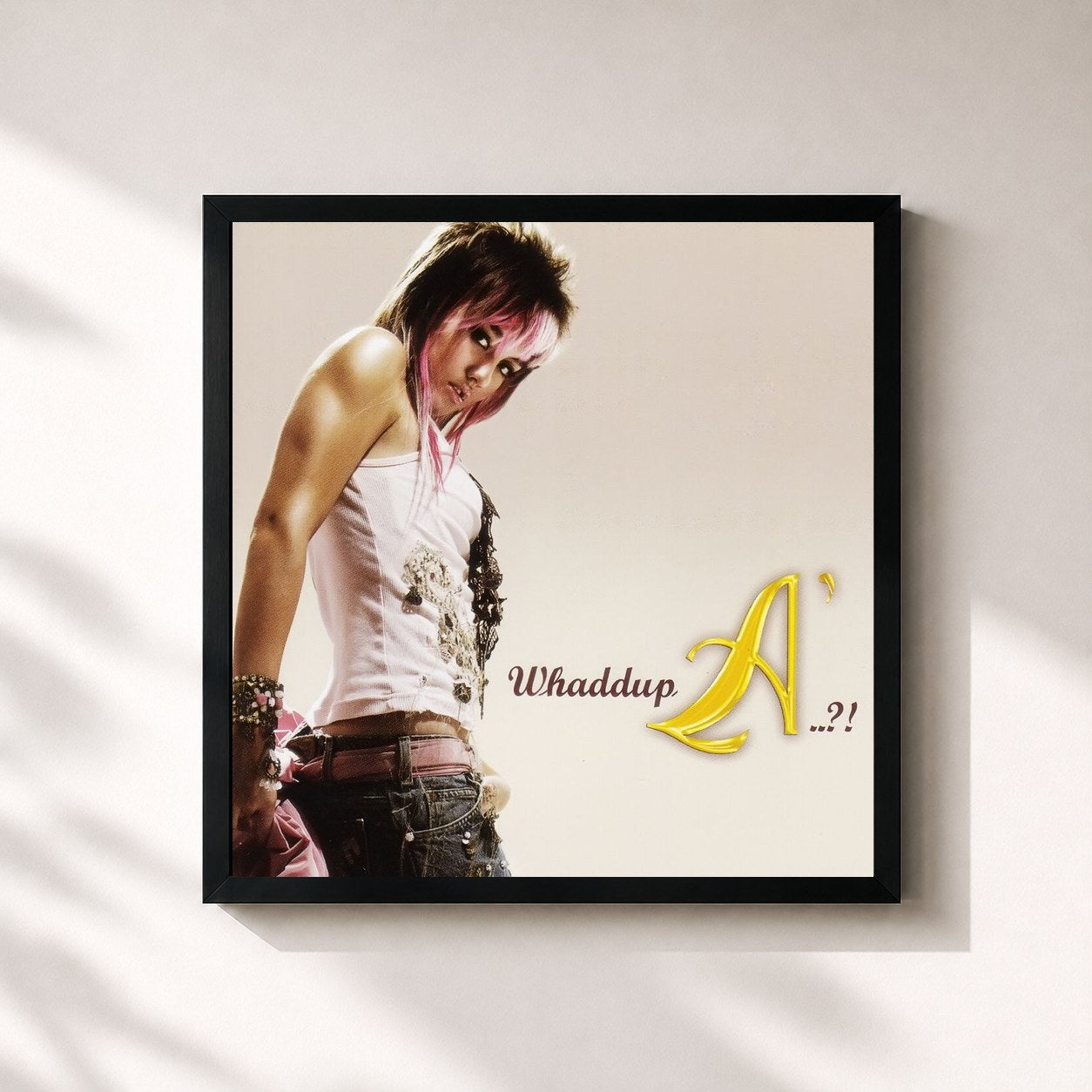 #noir Tableau carré de l'album Whaddup A de Agnes Monica, cadre noir 32x32 cm