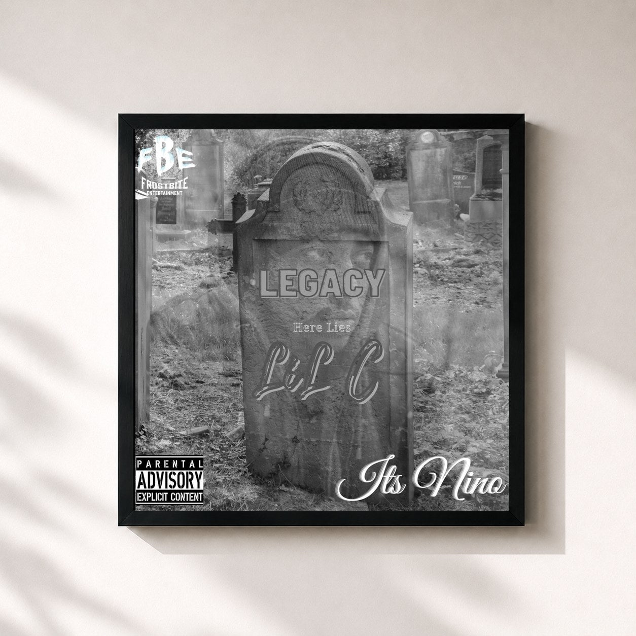 #noir Tableau carré de l'album Legacy de Nino B, cadre noir 32x32 cm