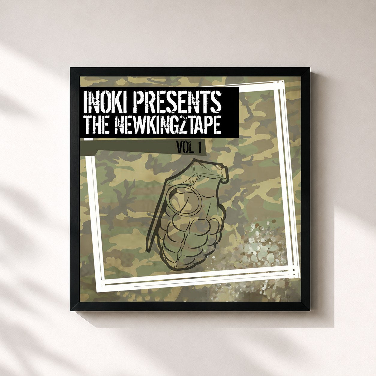 #noir Tableau carré de l'album The Newkingztape, Vol. 1 de Inoki, cadre noir 32x32 cm