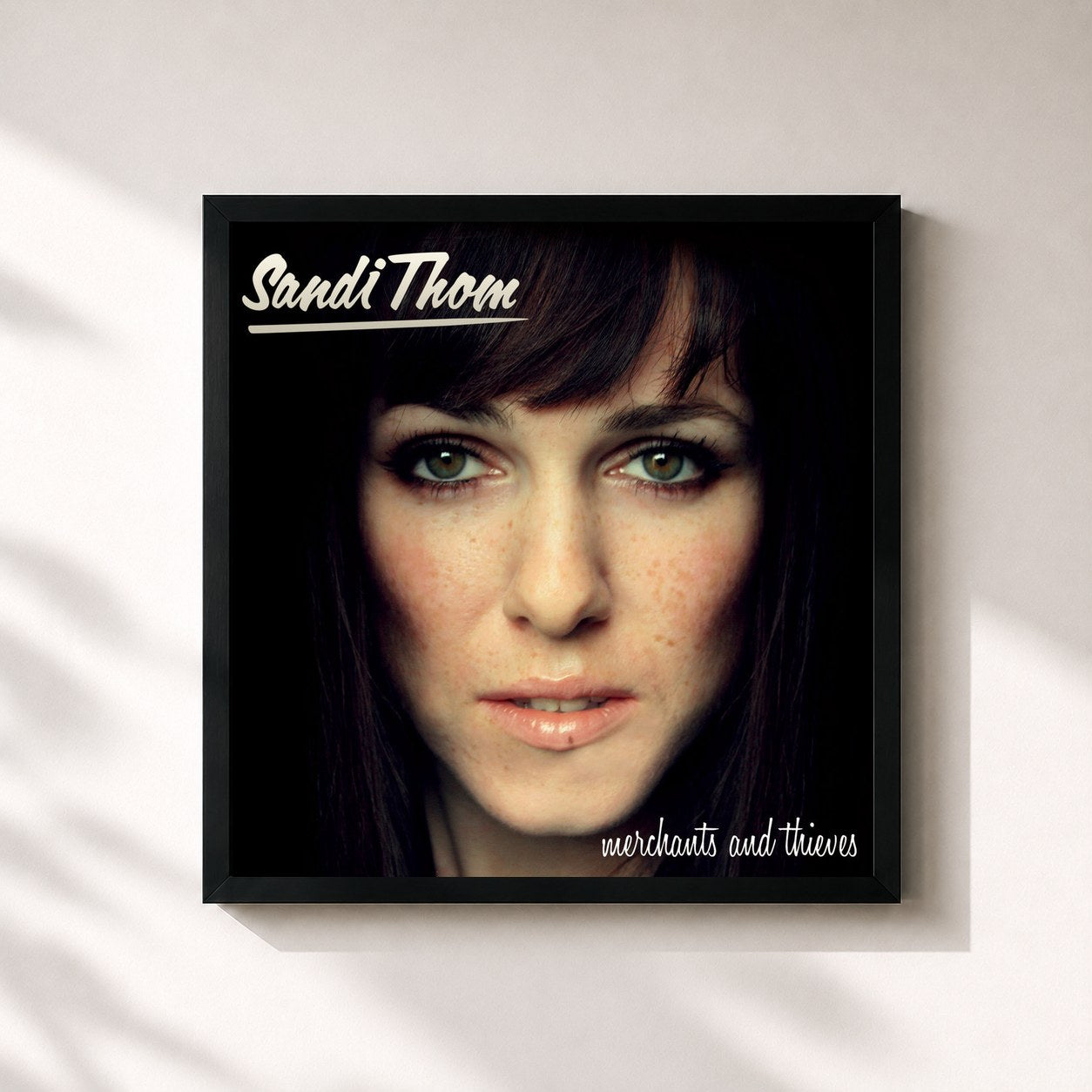 #noir Tableau carré de l'album Merchants and Thieves de Sandi Thom, cadre noir 32x32 cm