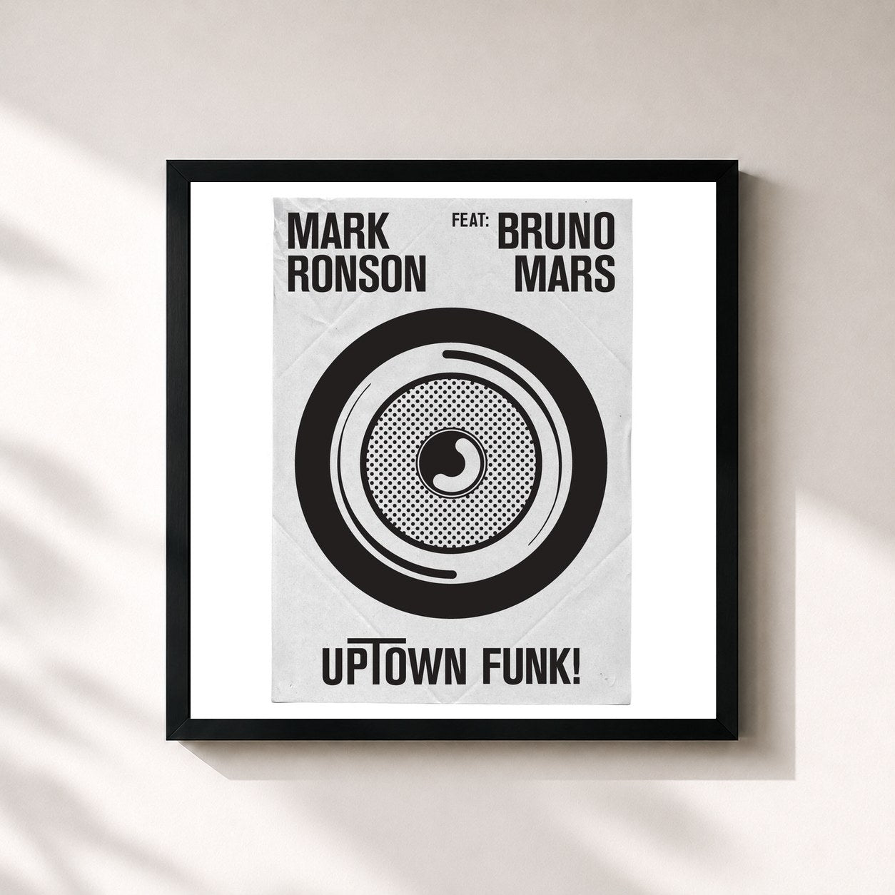 #noir Tableau carré de l'album Uptown Funk (Remixes) (feat. Bruno Mars) de Mark Ronson, cadre noir 32x32 cm