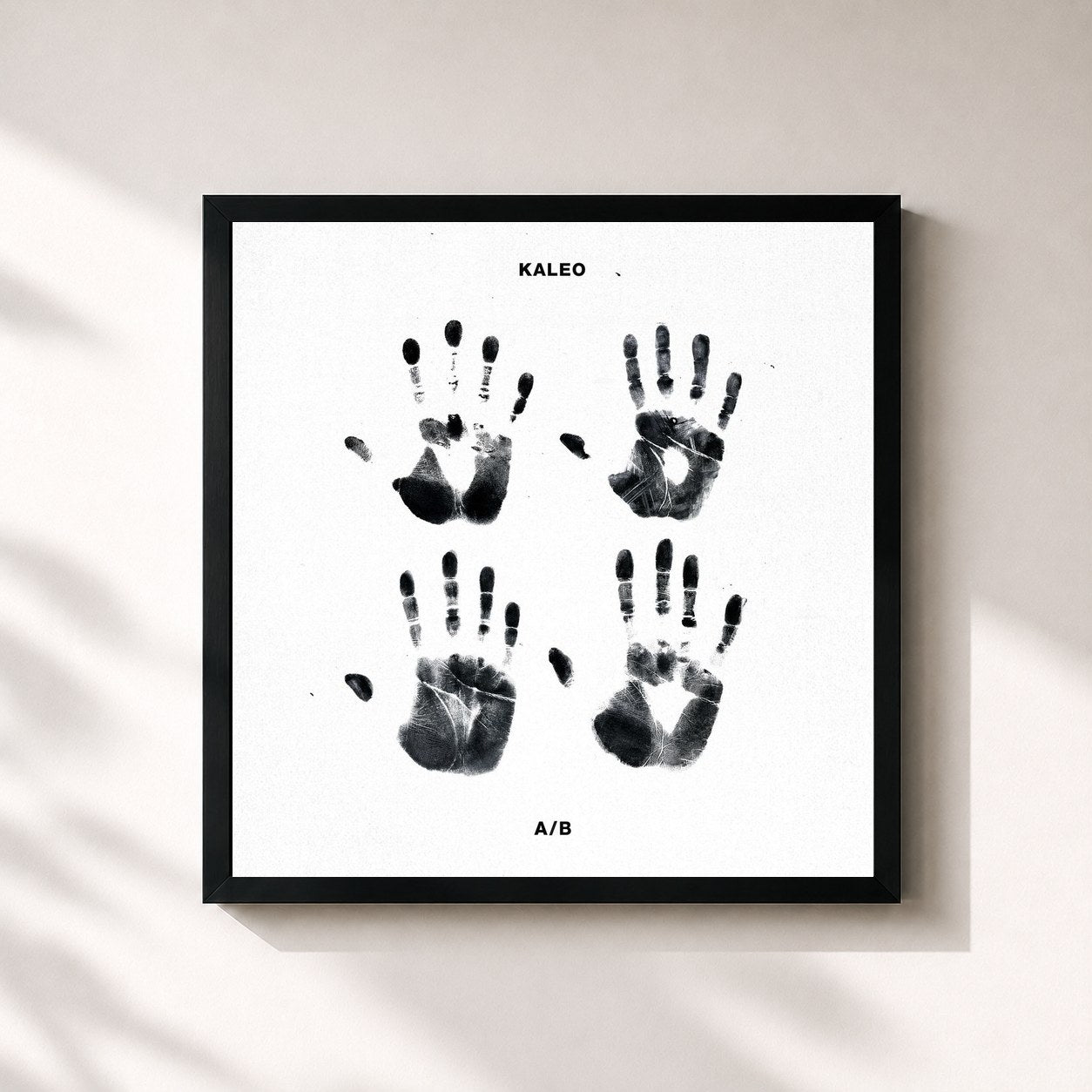 #noir Tableau carré de l'album A/B de KALEO, cadre noir 32x32 cm