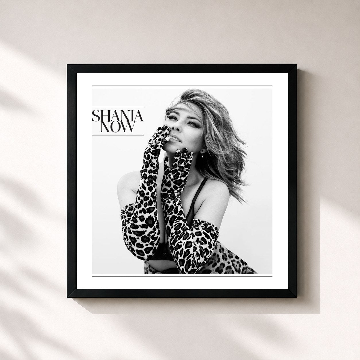 #noir Tableau carré de l'album Now (Deluxe) de Shania Twain, cadre noir 32x32 cm