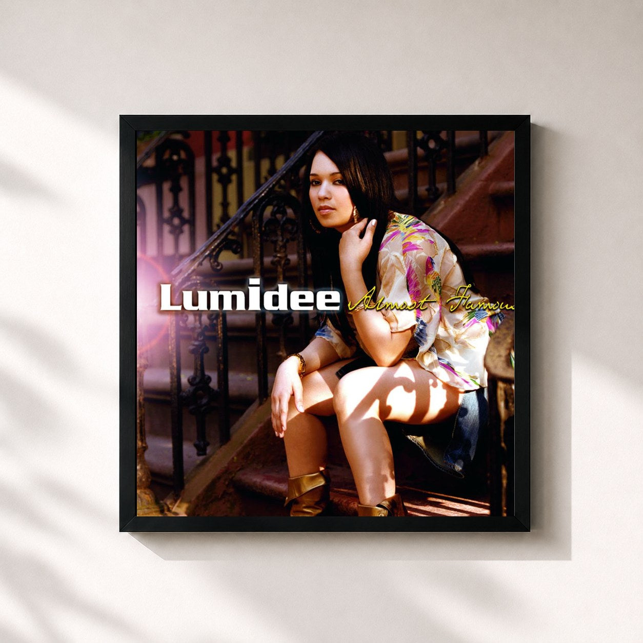#noir Tableau carré de l'album Almost Famous de Lumidee, cadre noir 32x32 cm