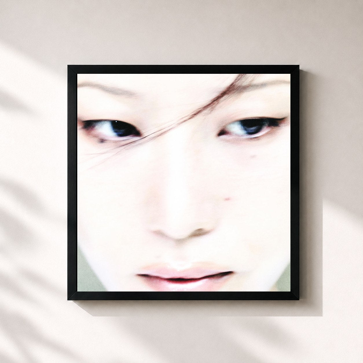 #noir Tableau carré de l'album dinnermode de SUMIN, cadre noir 32x32 cm