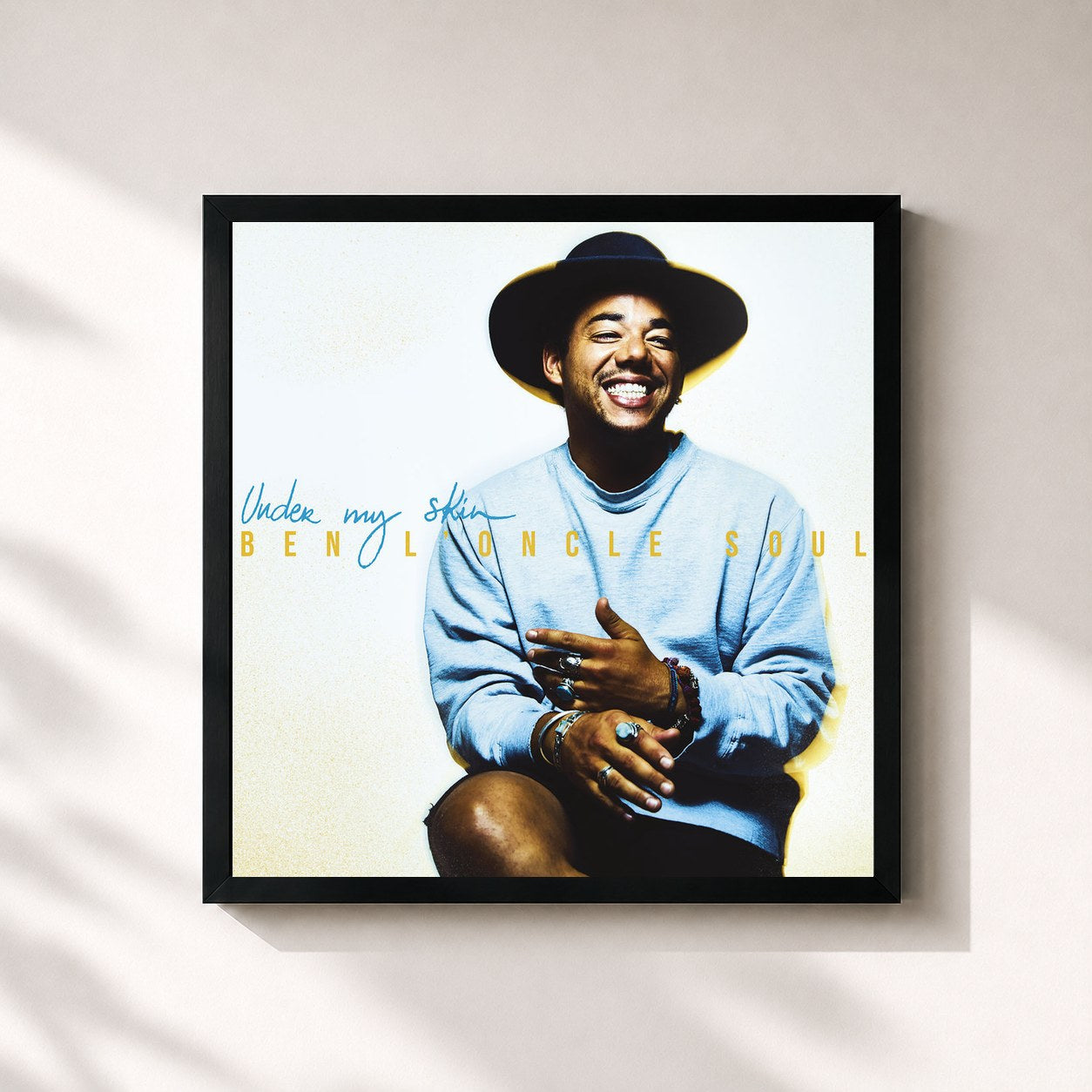 #noir Tableau carré de l'album Under My Skin de Ben L'Oncle Soul, cadre noir 32x32 cm