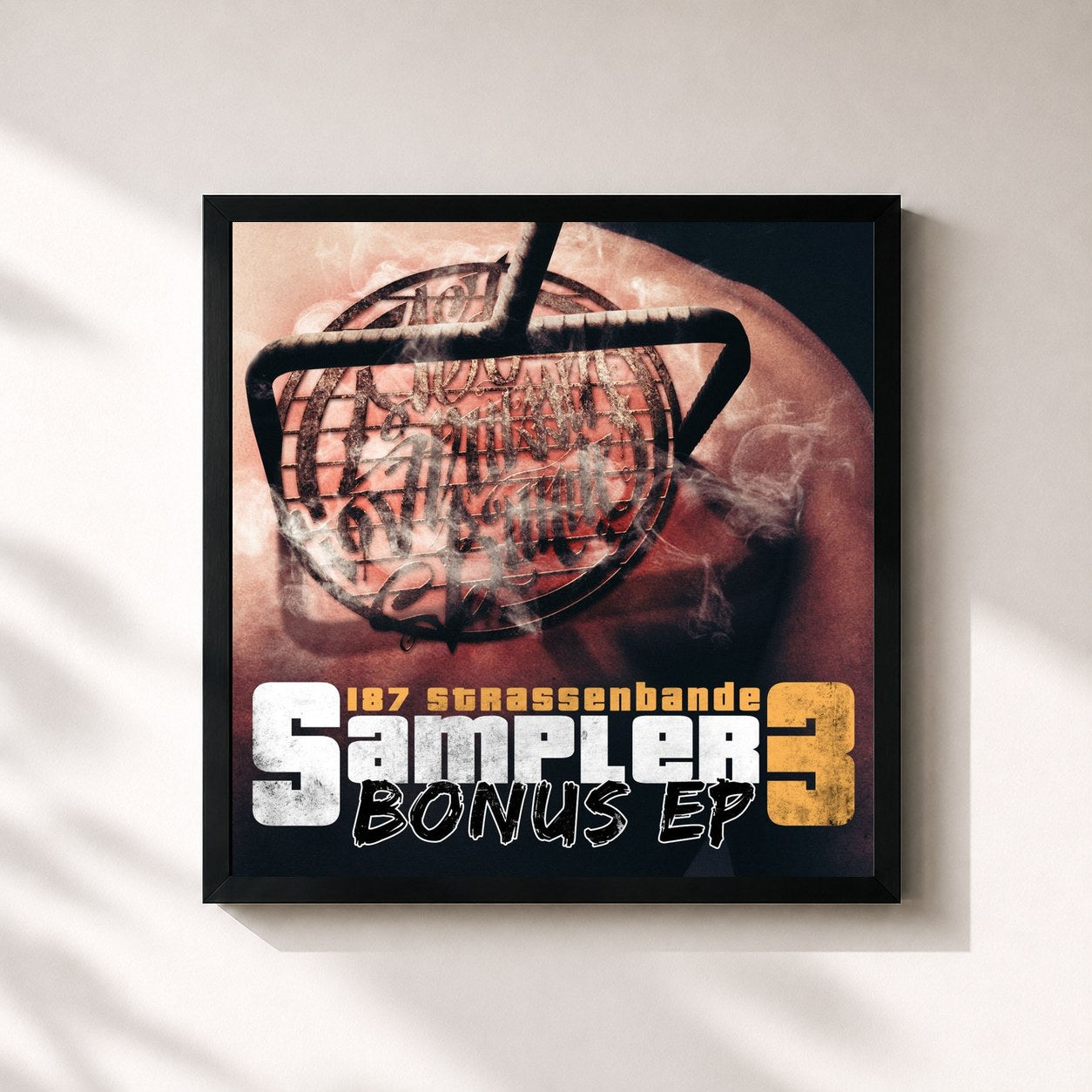 #noir Tableau carré de l'album Sampler 3 (Bonus EP) de 187 Strassenbande, cadre noir 32x32 cm