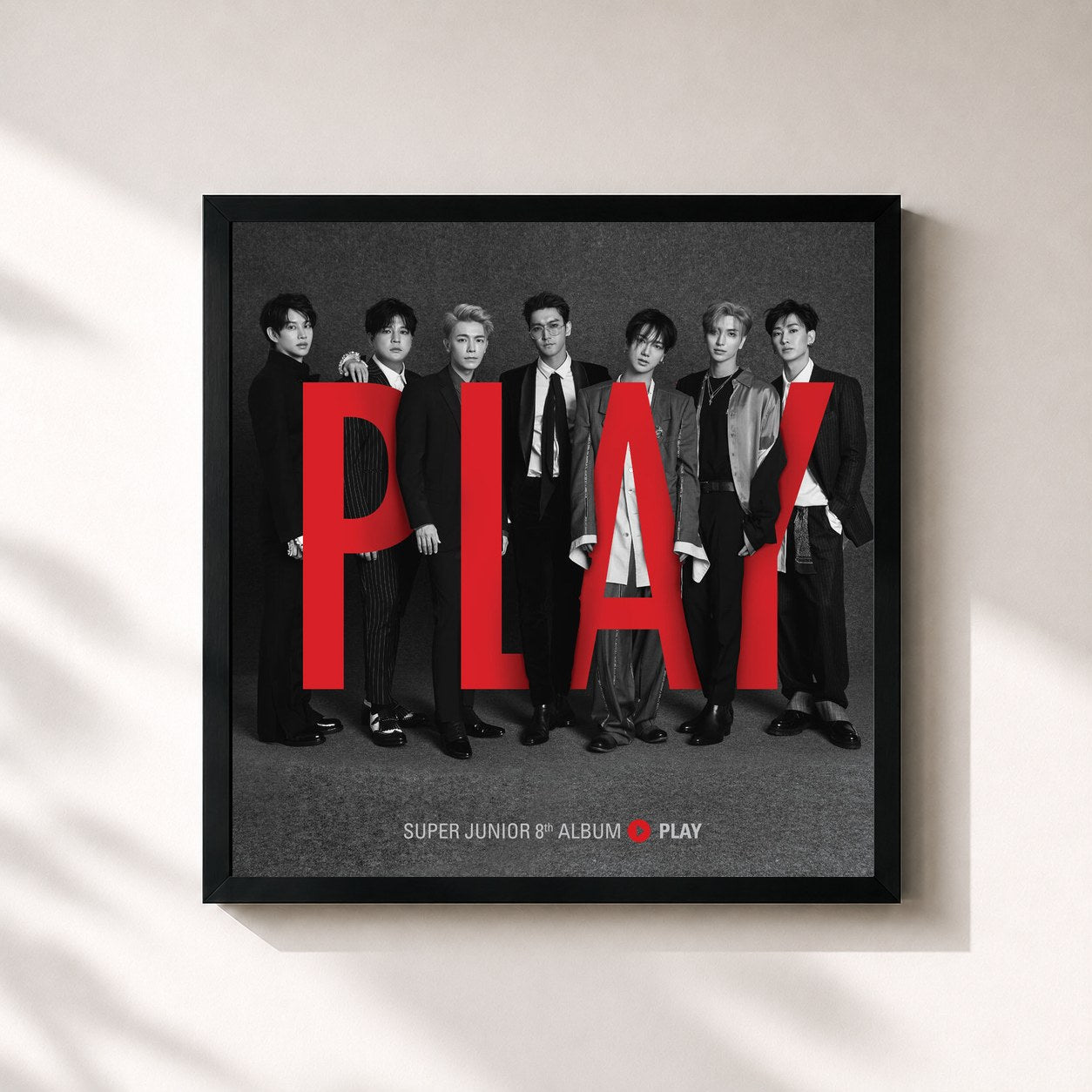 #noir Tableau carré de l'album PLAY - The 8th Album de SUPER JUNIOR, cadre noir 32x32 cm