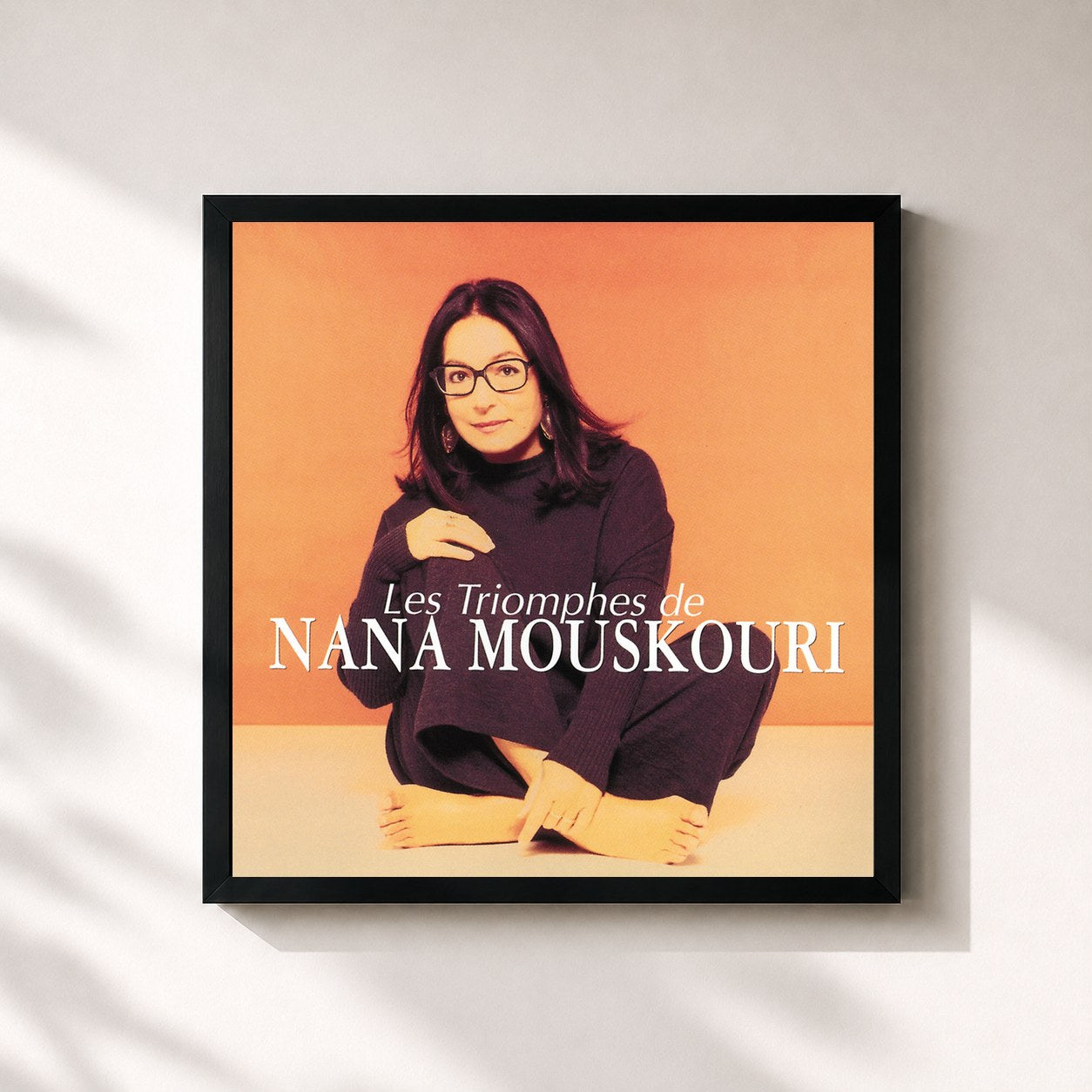 #noir Tableau carré de l'album Les triomphes de Nana Mouskouri de Nana Mouskouri, cadre noir 32x32 cm